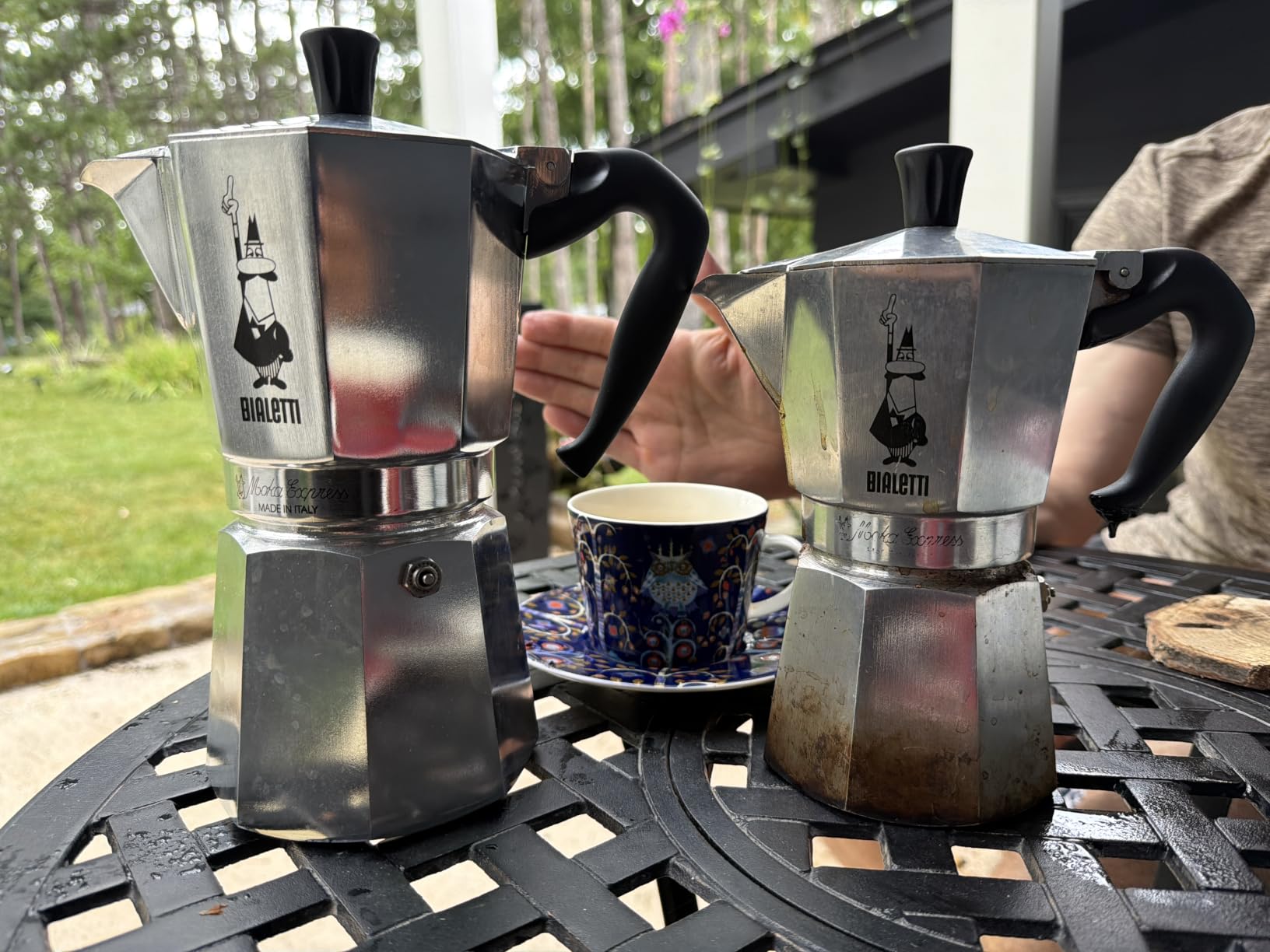 Bialetti Moka Express Iconic Italian Stovetop Espresso Maker (Natural Silver, 6 Cups) customer photo 1
