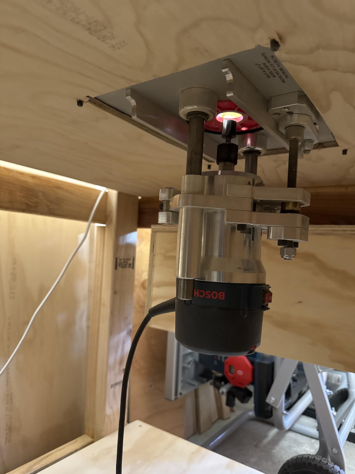 BOSCH Router 1617EVS 2.25 HP Electronic Fixed-Base Woodworking Router customer photo 1