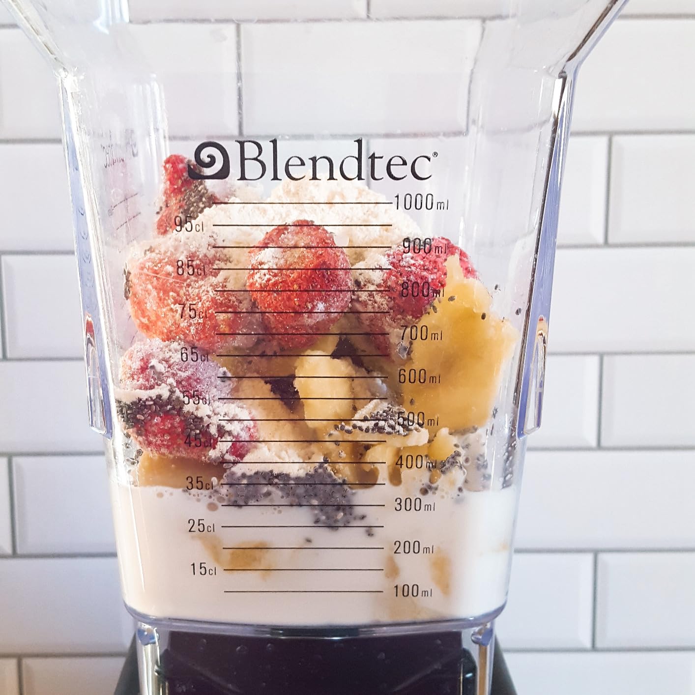 Blendtec Total Blender Classic (Black) & 75oz* FourSide Jar customer photo 1