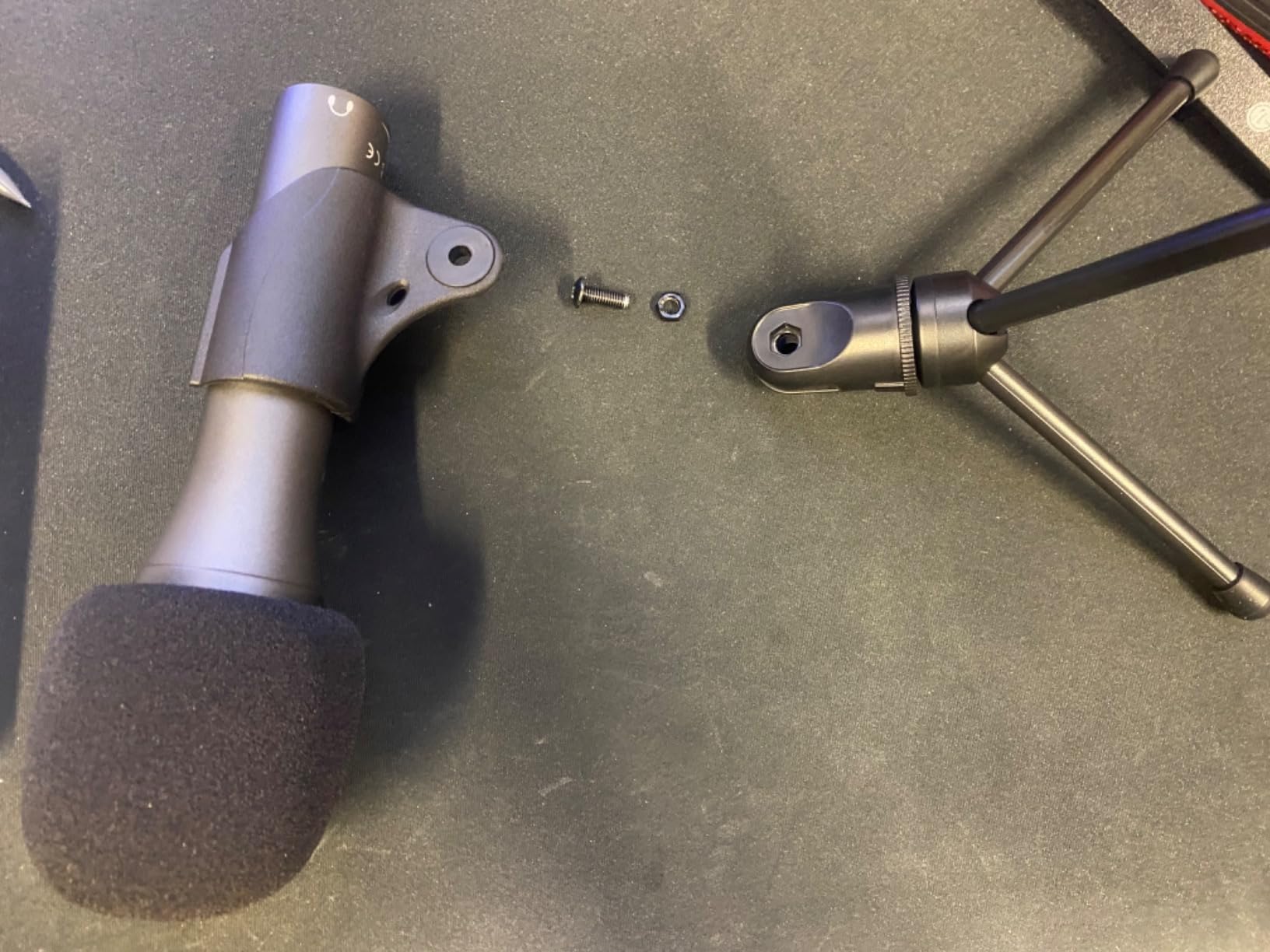 Audio-Technica AT2005USB Cardioid Dynamic USB/XLR Microphone,Black customer photo 1