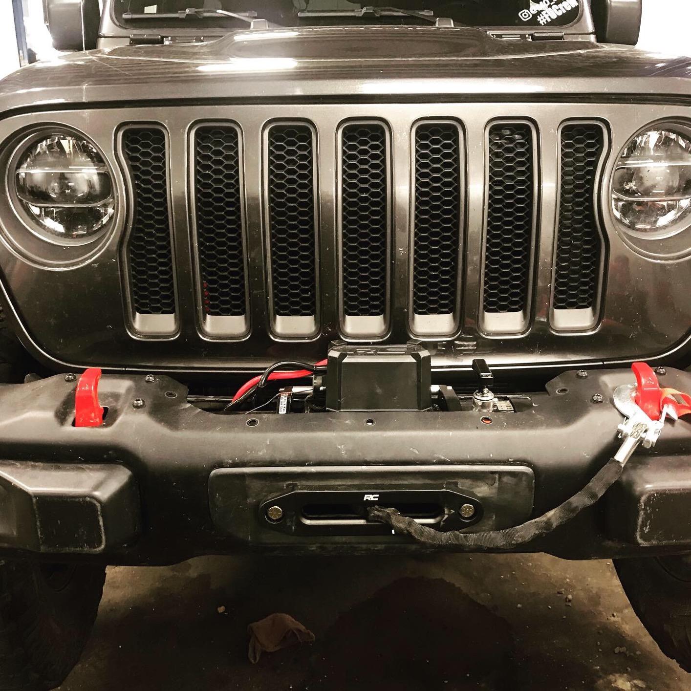 Rough Country 9,500LB PRO Series Winch with Synthetic Rope - 12V Waterproof 5.5HP Electric Winch for Jeeps, Trucks, Off Road Recovery Winch with Remote customer photo 1