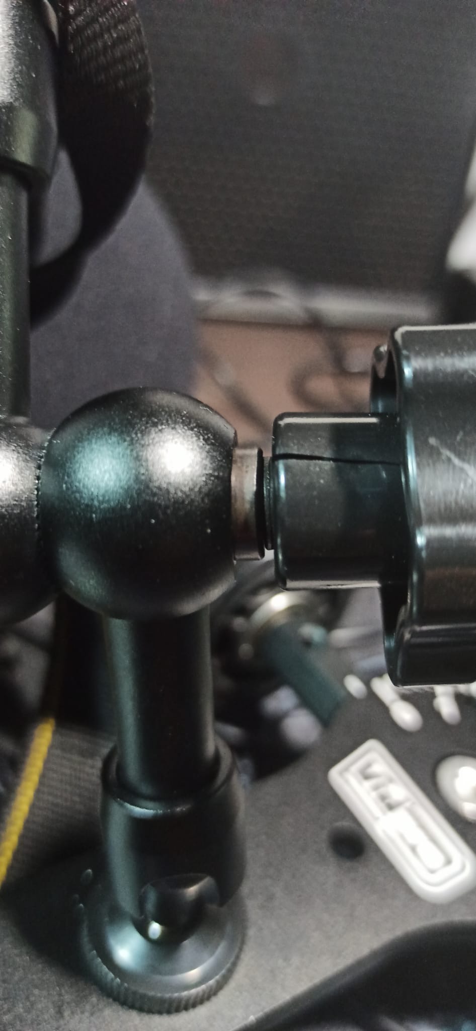 Vidpro SK-22 Professional Skater Dolly - Rolling Slider for DLSR Cameras & Camcorders Ideal for Low-Level Shooting & Panning 25 Lbs Capacity Smooth Rubber Wheels 7 Mounting Points & Extendable Handle customer photo 1