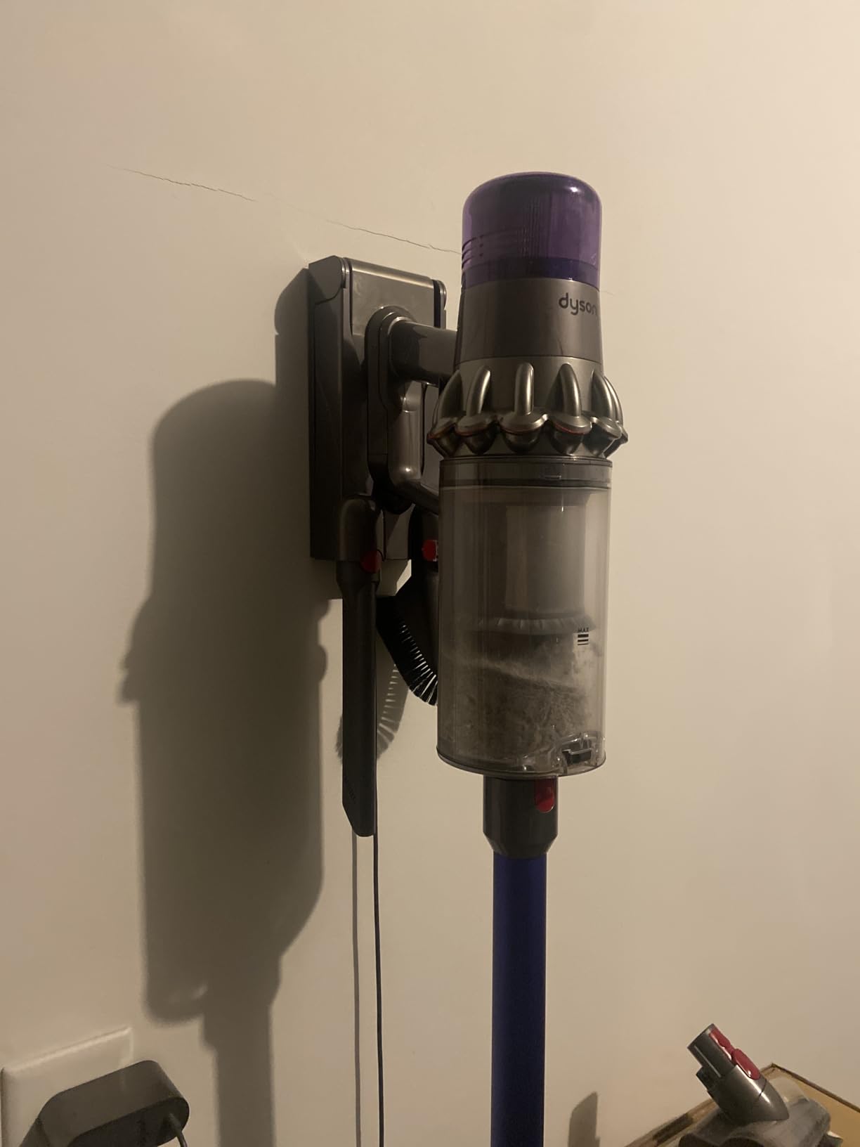 Dyson V11 Origin Cordless Vacuum, 185AW, 3 Power Modes, Up to 60 Minutes,² Deep Cleans Hard Floors and Carpets, Detangles pet Hair, Converts to Handheld customer photo 2