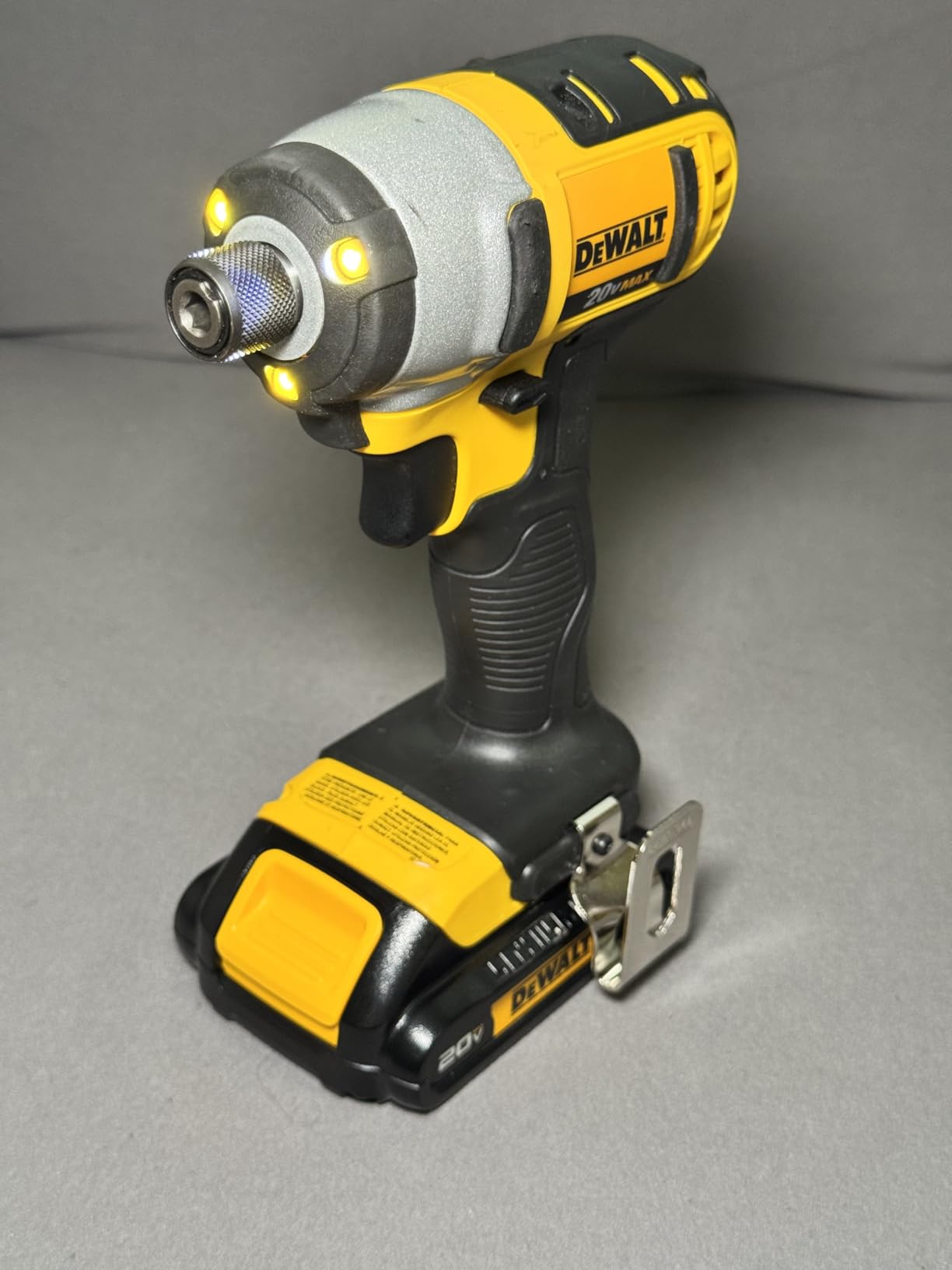 DEWALT 20V MAX Cordless Drill and Impact Driver, Power Tool Combo Kit , Includes 2 Batteries, Charger and Bag (DCK240C2) customer photo 1