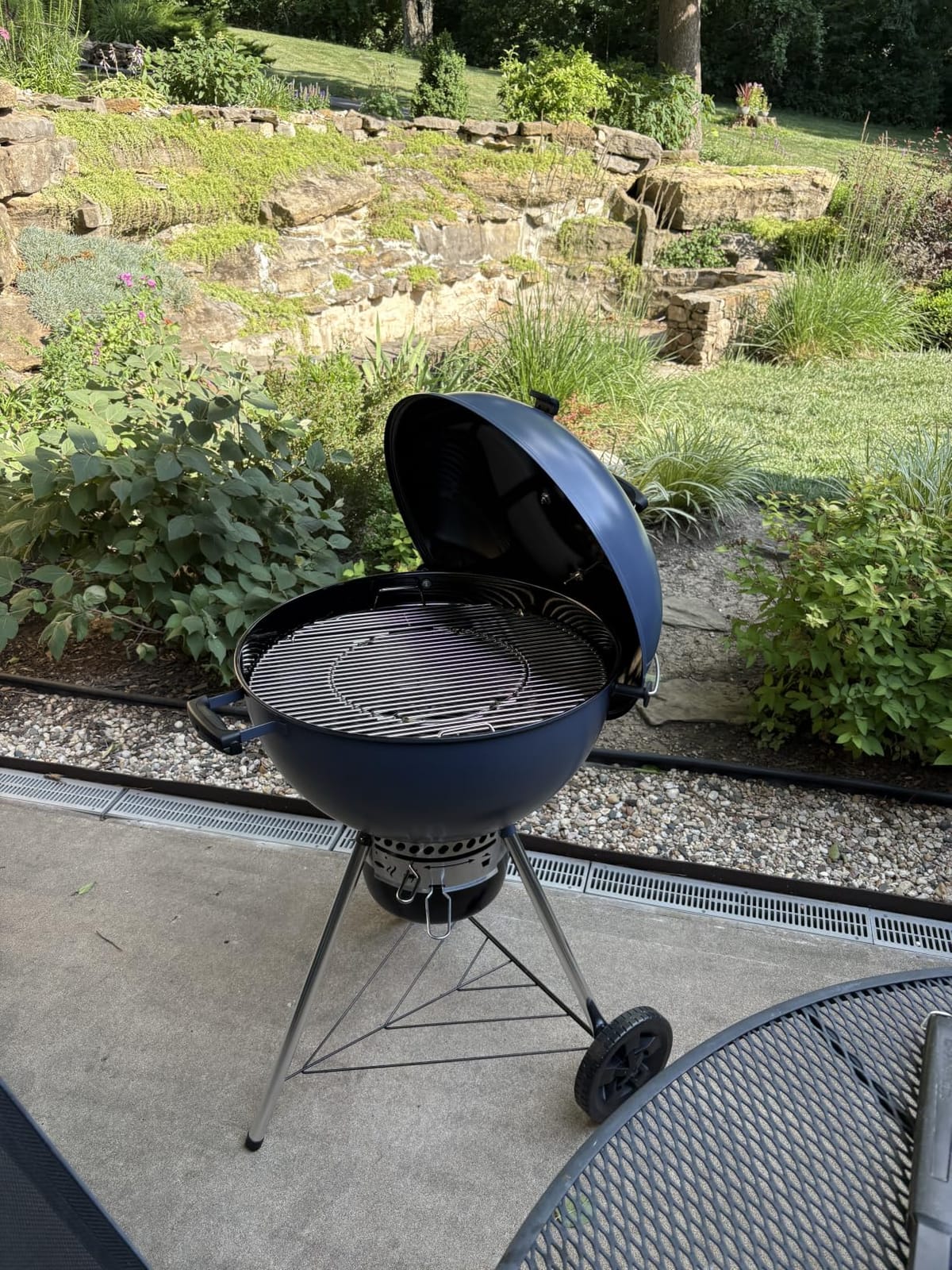 Weber® Master-Touch Charcoal Grill, 22-Inch, Black customer photo 1