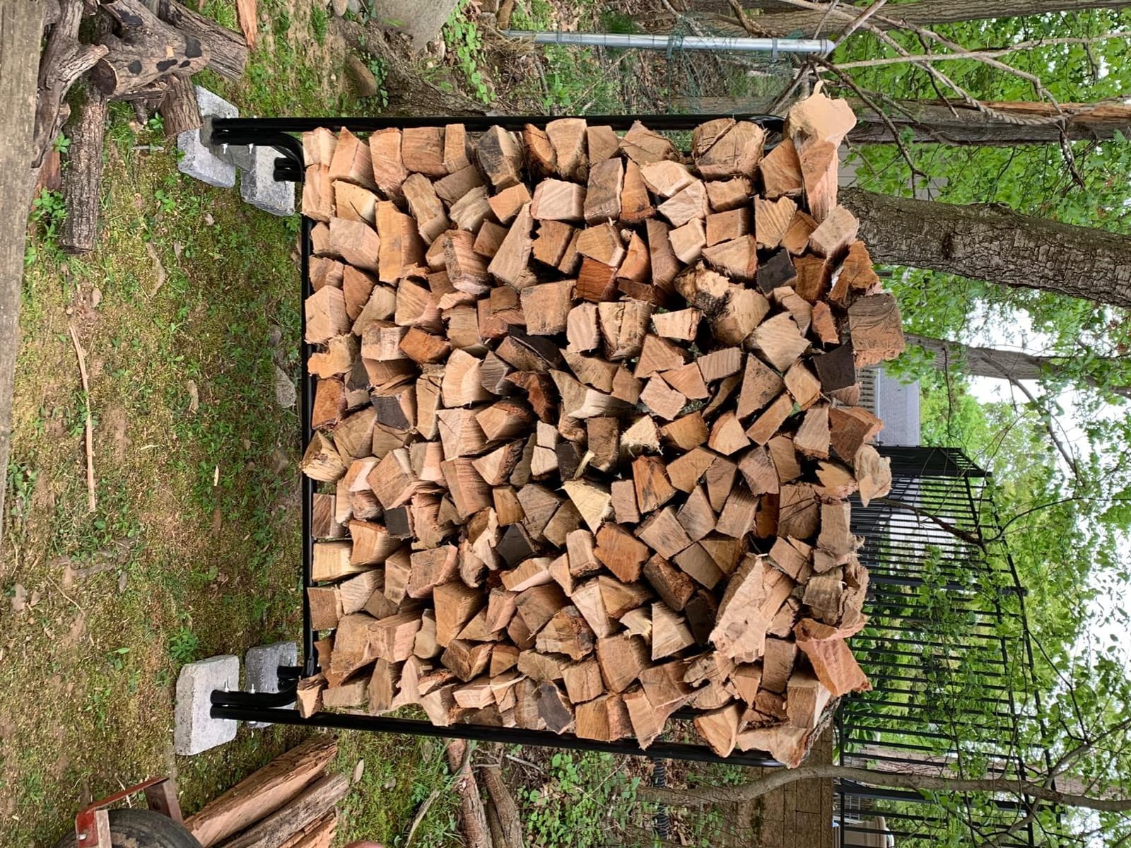Sunnydaze Heavy-Duty Steel Outdoor 8 ft Firewood Rack with Cover, Black customer photo 2