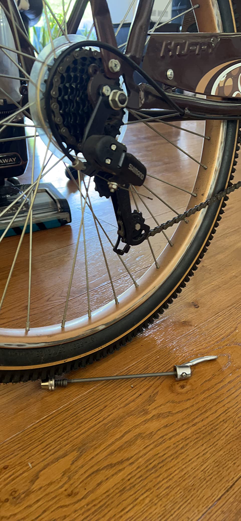 Yaheetech Magnetic Steel Bike Trainer Stand for Indoor Riding, 26-28in/700C customer photo 1