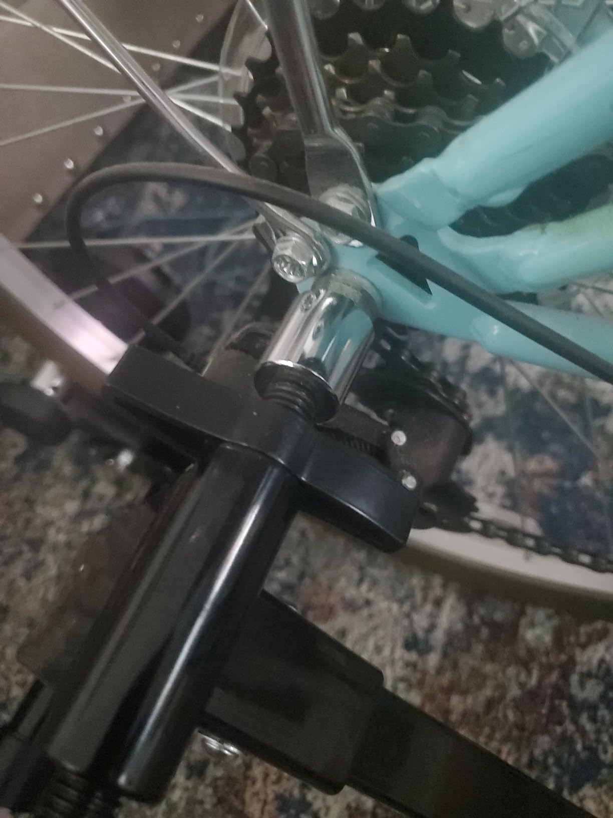Yaheetech Magnetic Steel Bike Trainer Stand for Indoor Riding, 26-28in/700C customer photo 2