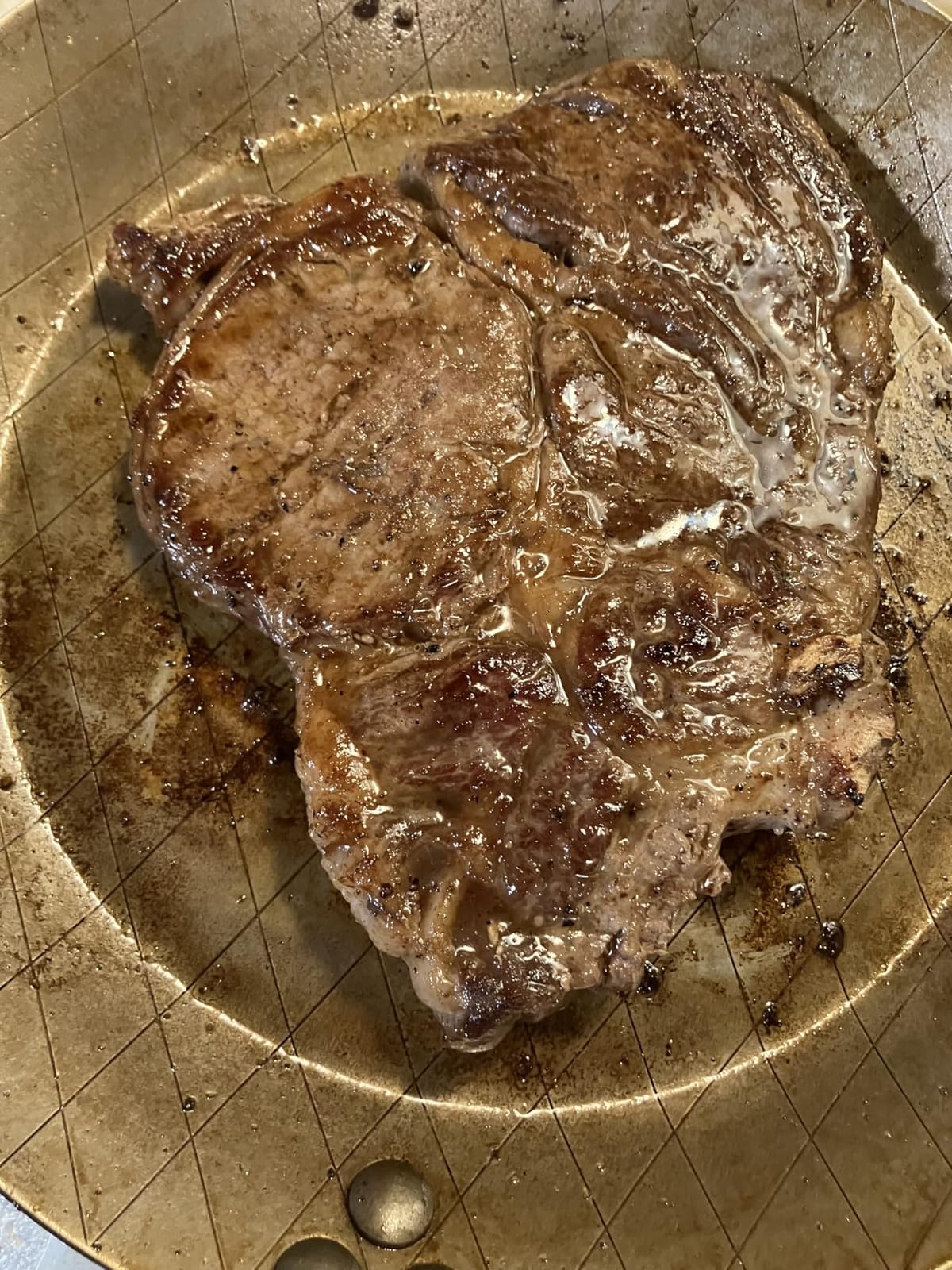 de Buyer MINERAL B Carbon Steel Steak Pan - 11” Diameter, 8.4” Cooking Surface - Ideal for Searing & Browning Meat - Naturally Non-Stick Finish - Made in France customer photo 2