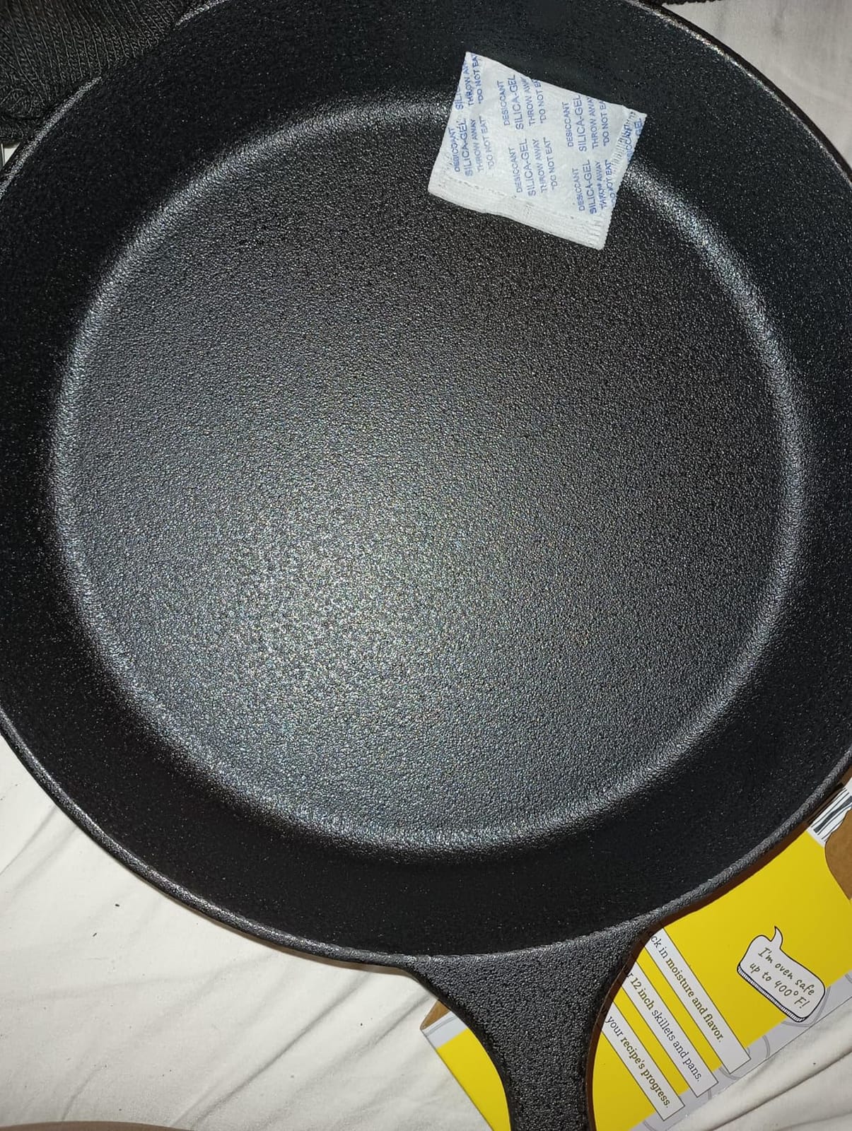 Utopia Kitchen Cast Iron Skillet 12 Inch Pre-Seasoned PFAS-Free Black customer photo 1