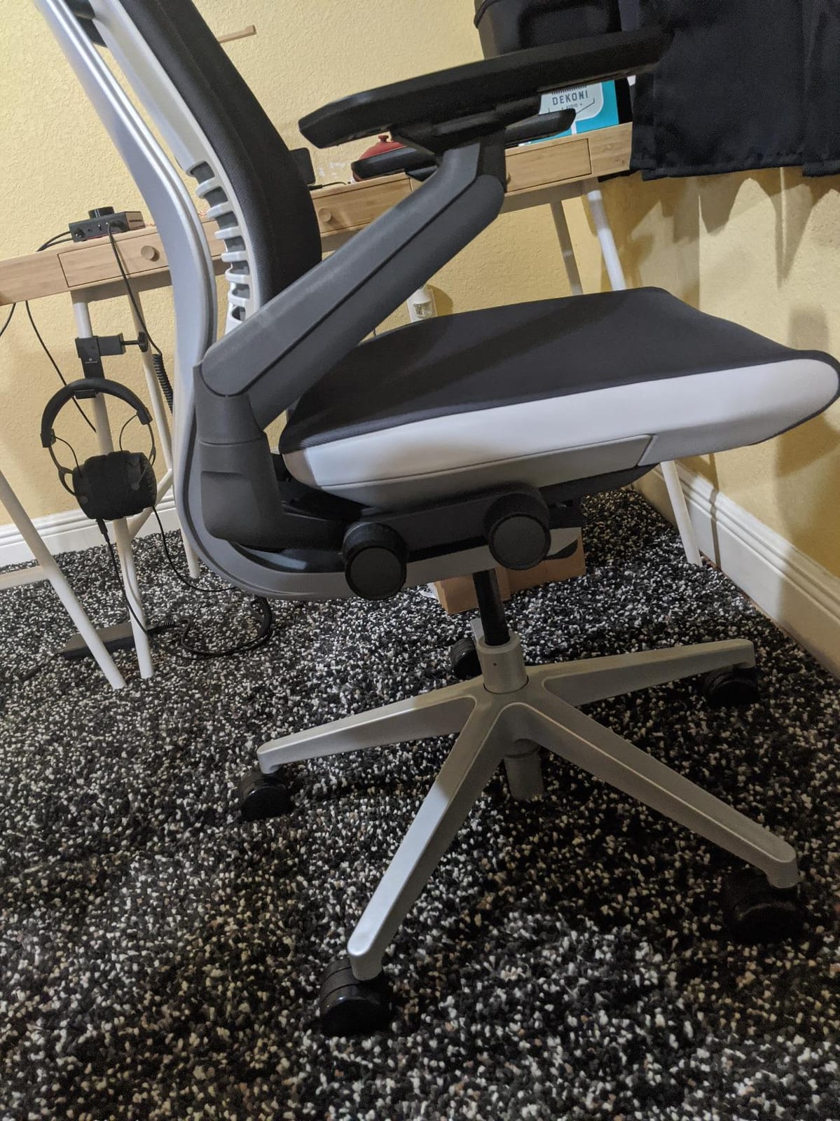 Steelcase Gesture Office Chair - Ergonomic Work Chair with Wheels for Carpet - Comfortable - Intuitive-to-Adjust for Desk - 360-Degree Arms - Licorice Fabric customer photo 2