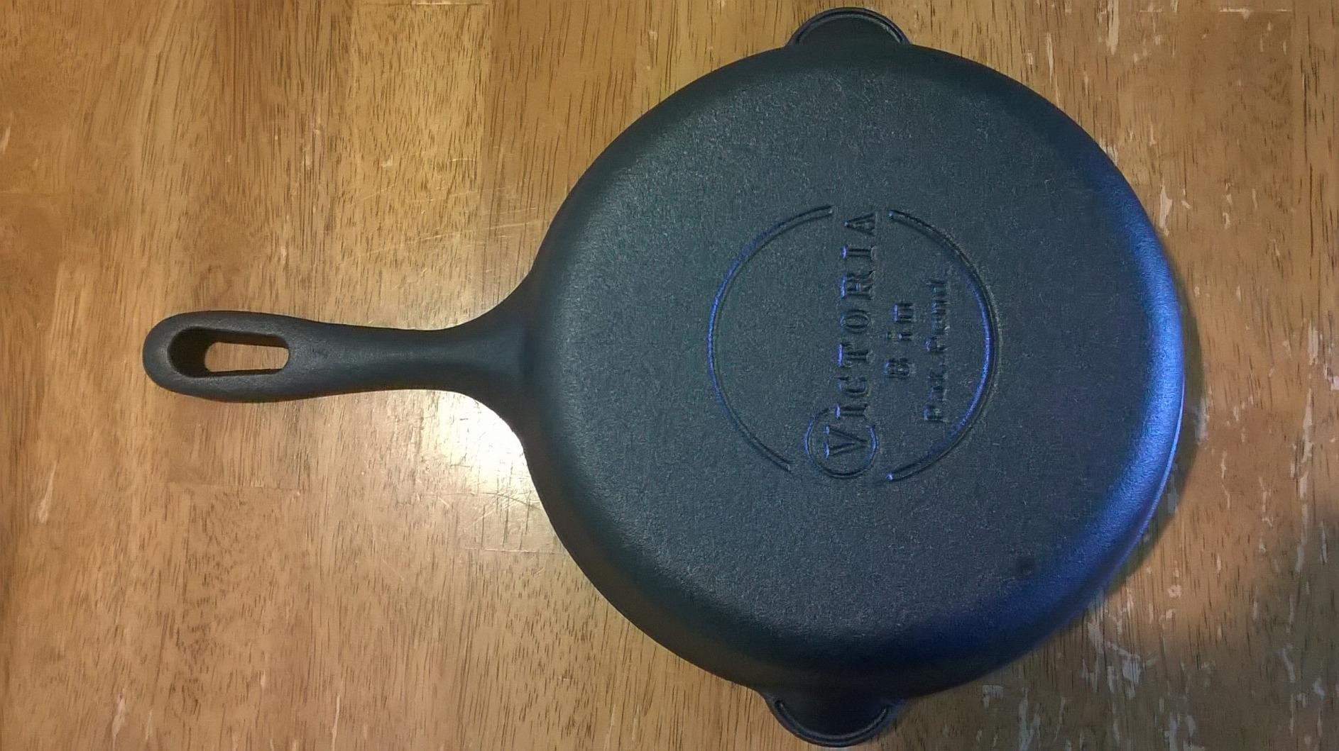 Victoria 8-Inch Cast Iron Pre-Seasoned Skillet, Cast Iron Frying Pan customer photo 2