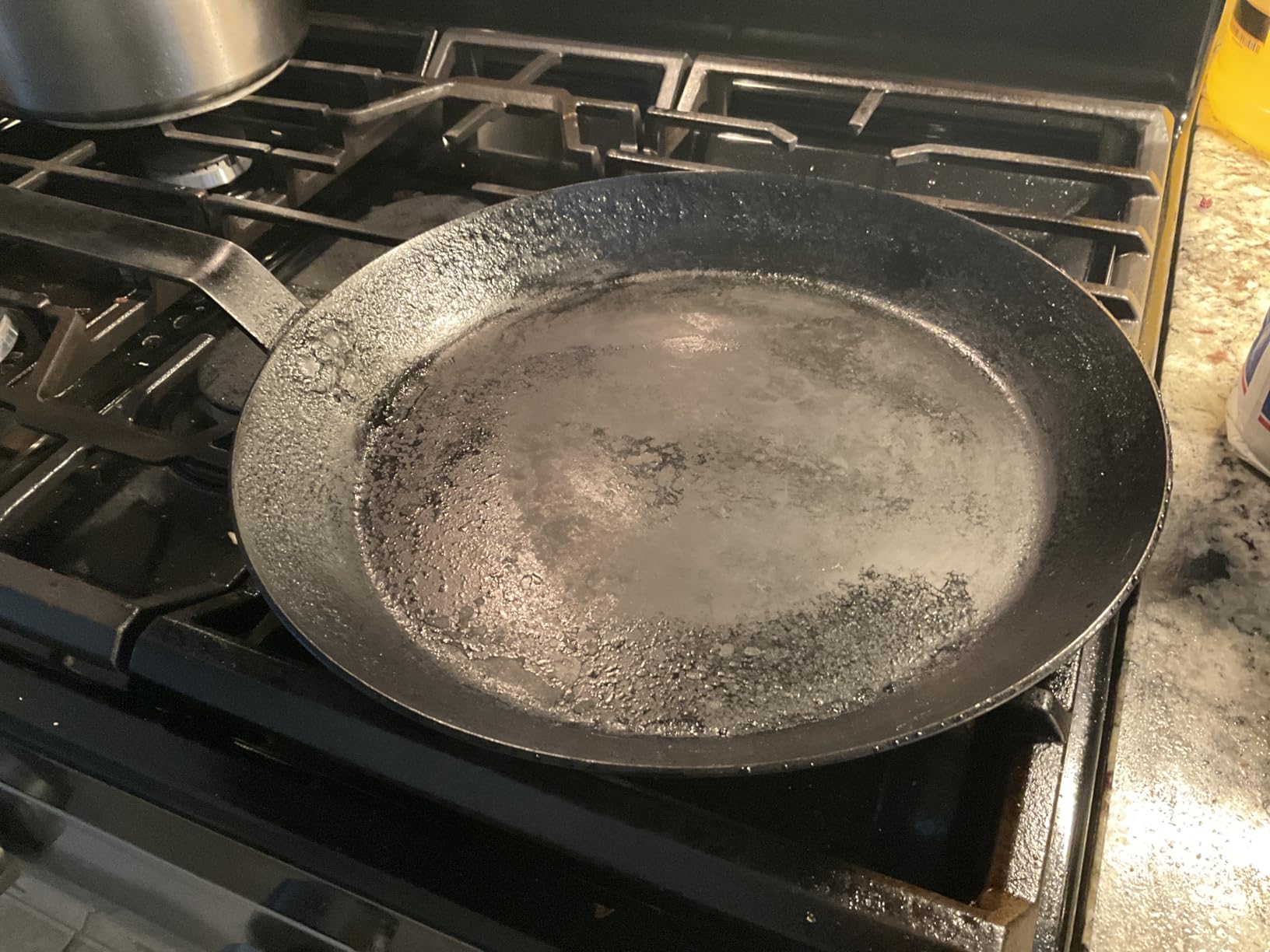Lodge Carbon Steel Skillet with Handle Holder, 10 Inches customer photo 2