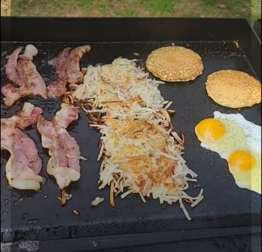 Royal Gourmet Portable Propane Gas Grill and Griddle Combo with Side Table customer photo 1