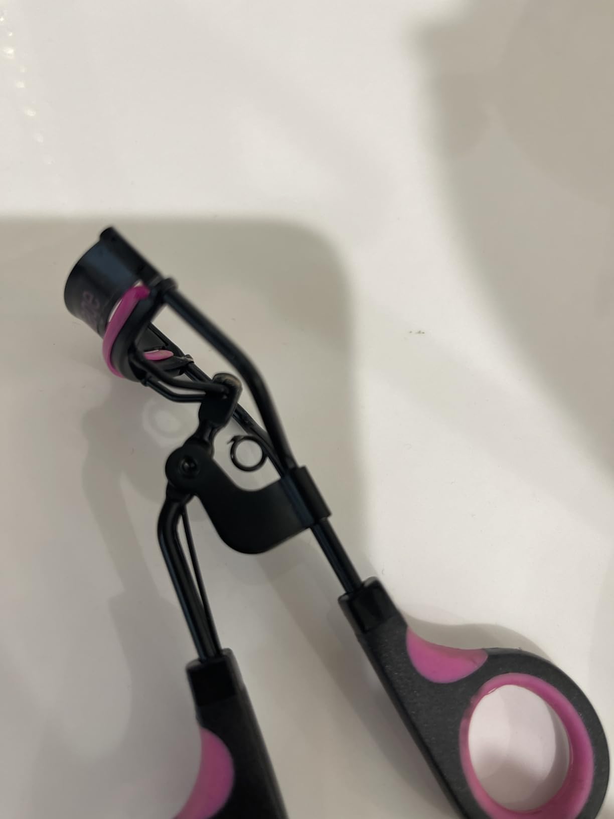 Kaasage Eyelash Curler with Pads, Achieve Perfect Curls in 5 Seconds customer photo 1