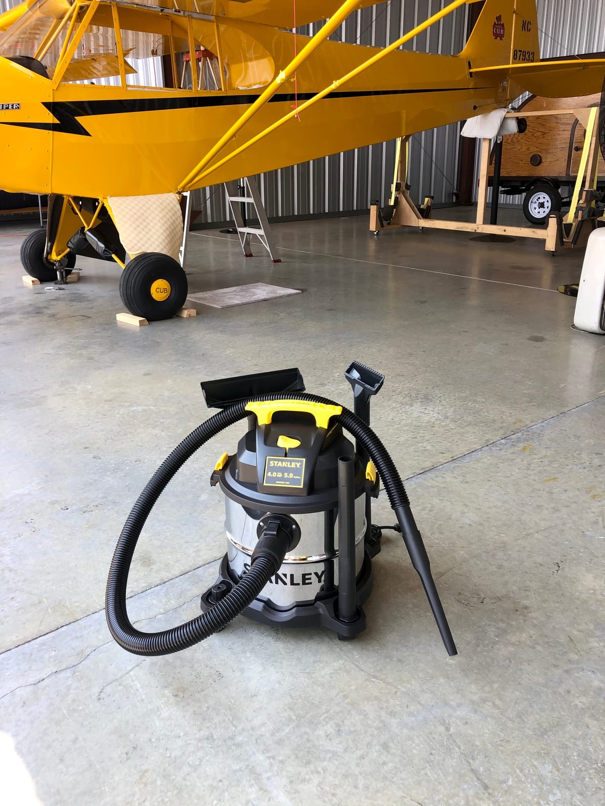 STANLEY SL18116 Wet/Dry Vacuum, 6 Gallon, 4 Horsepower, Stainless Steel Tank, 4.0 HP, Silver+Yellow customer photo 2
