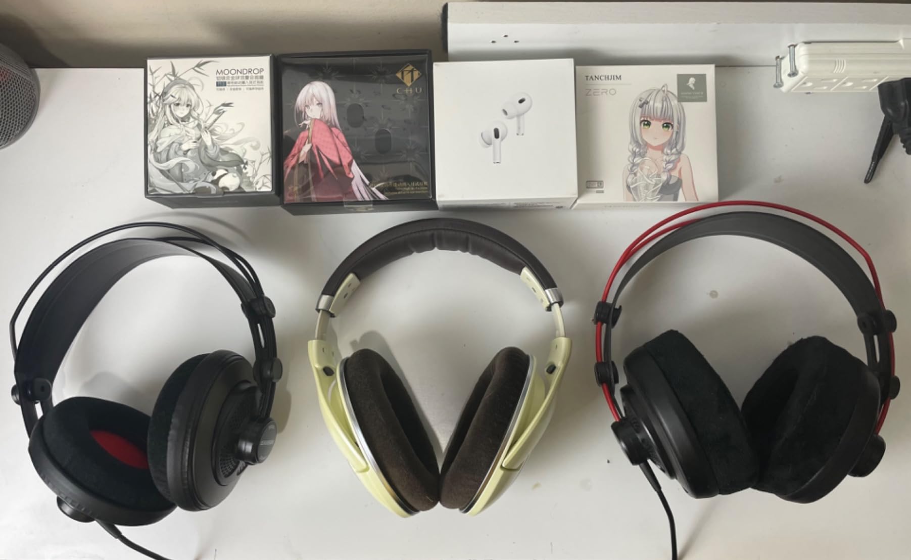 Sennheiser HD 599 Open-Back Wired Audiophile Headphones, Ivory customer photo 2