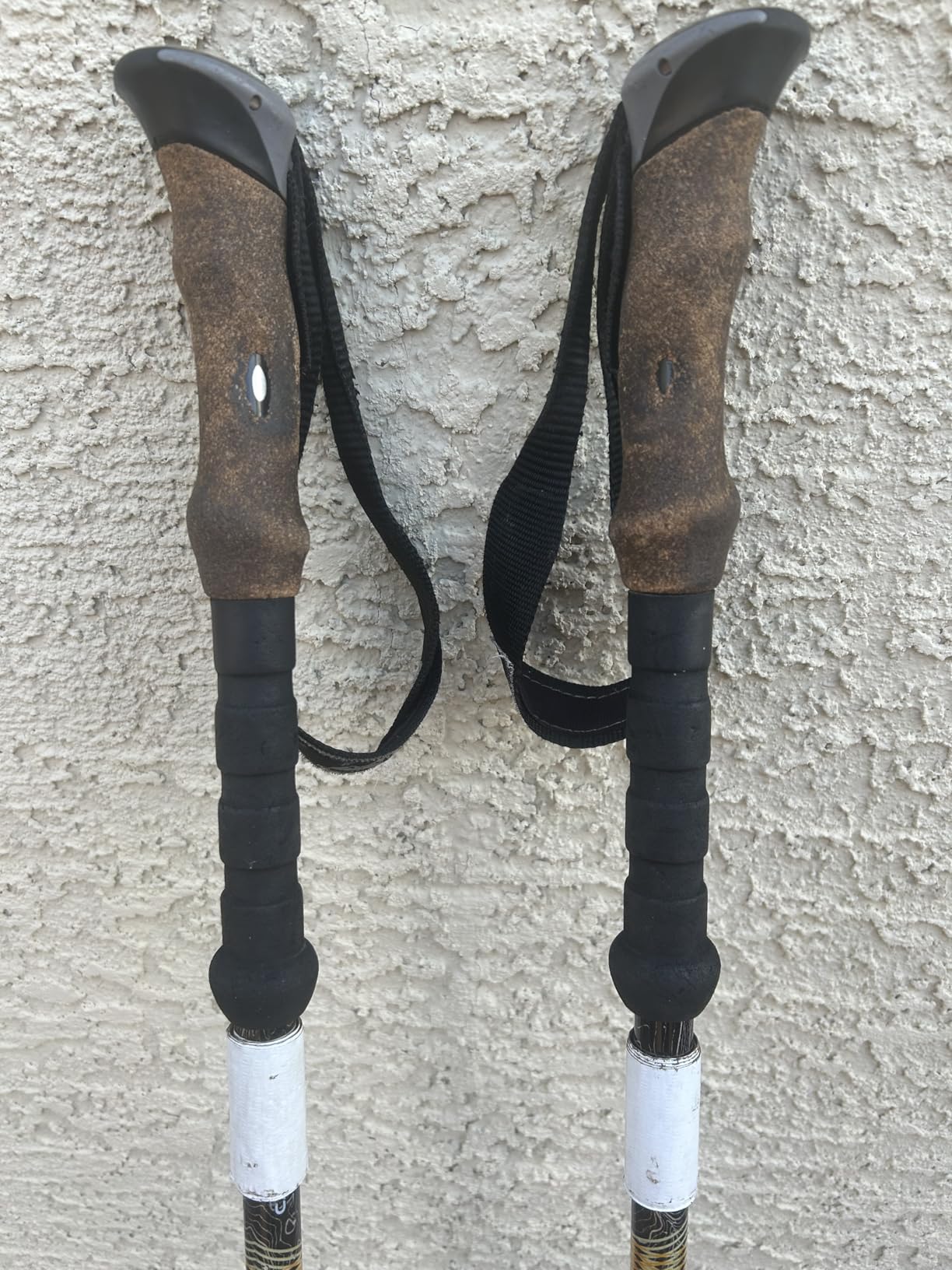 Cascade Mountain Tech Lightweight Aircraft-Grade Aluminum Trekking Poles with Extended Down Grip Plus Tip Kit customer photo 1