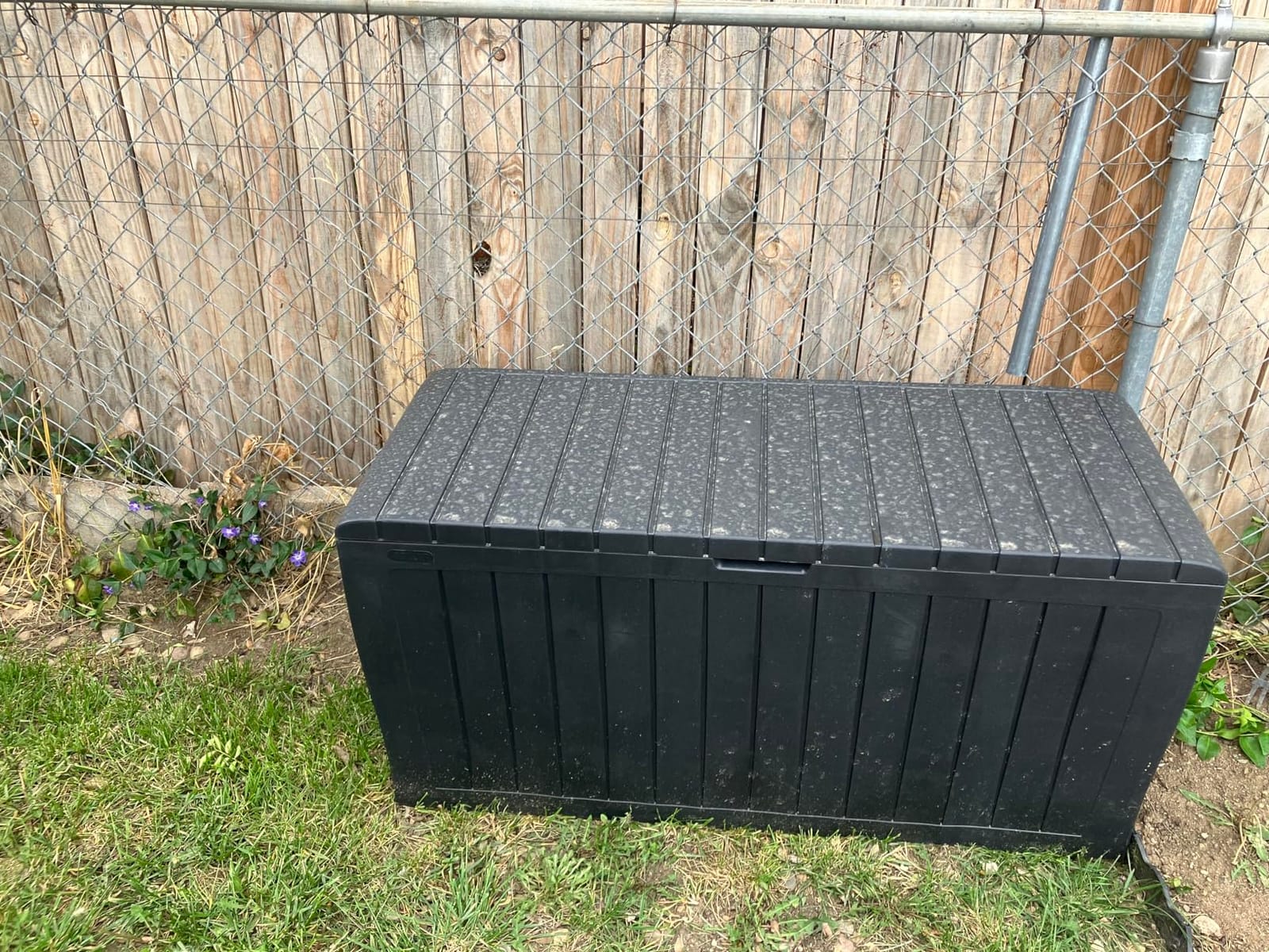 Keter Marvel 71 Gal Outdoor Storage Box for Patio and Pool Accessories customer photo 2