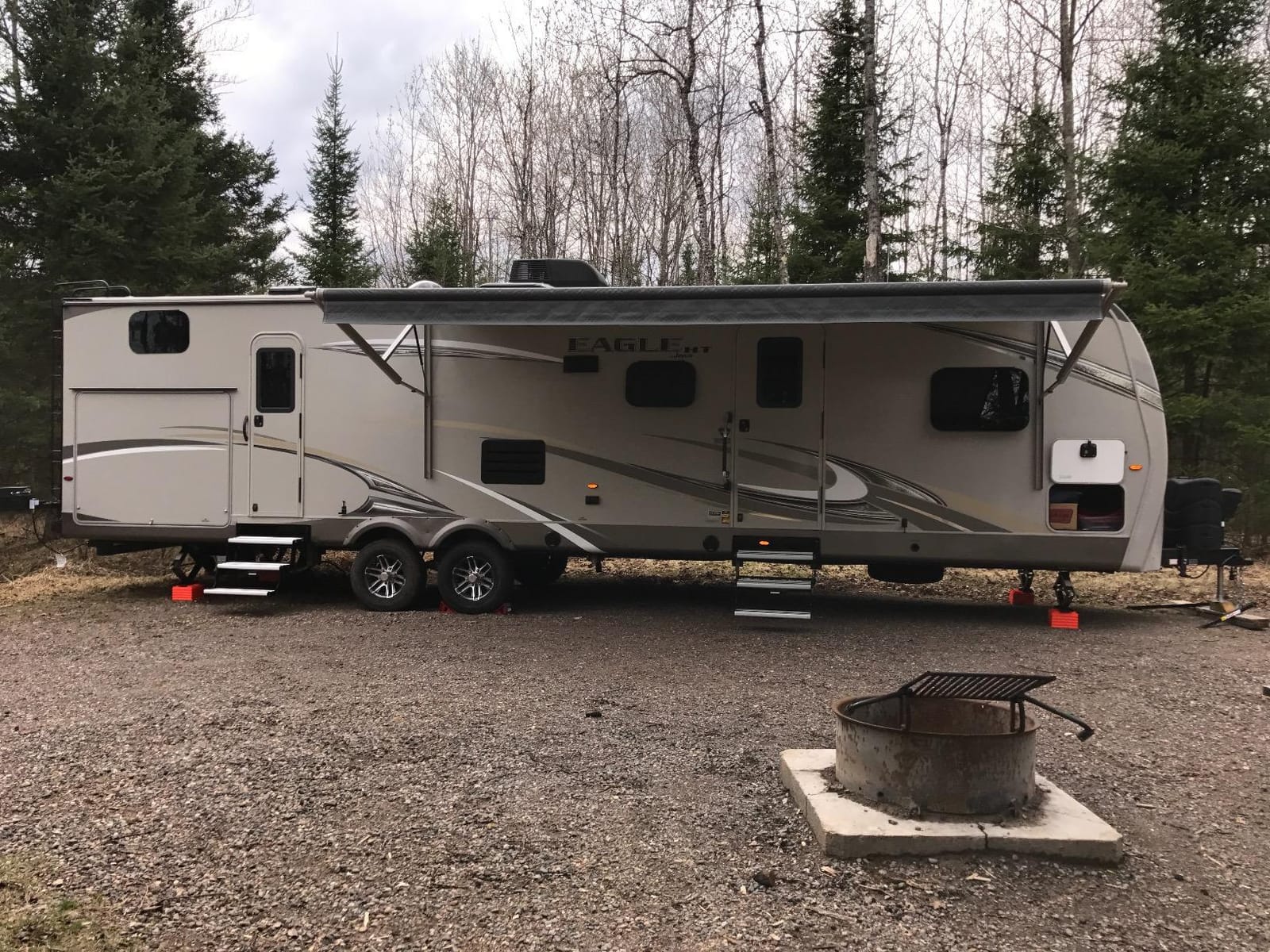 Andersen Hitches 2-Pack Camper Leveler Blocks for RVs and Trailers Up to 30000 lbs Precise 1/2 to 4 Inch Leveling Made in USA customer photo 2