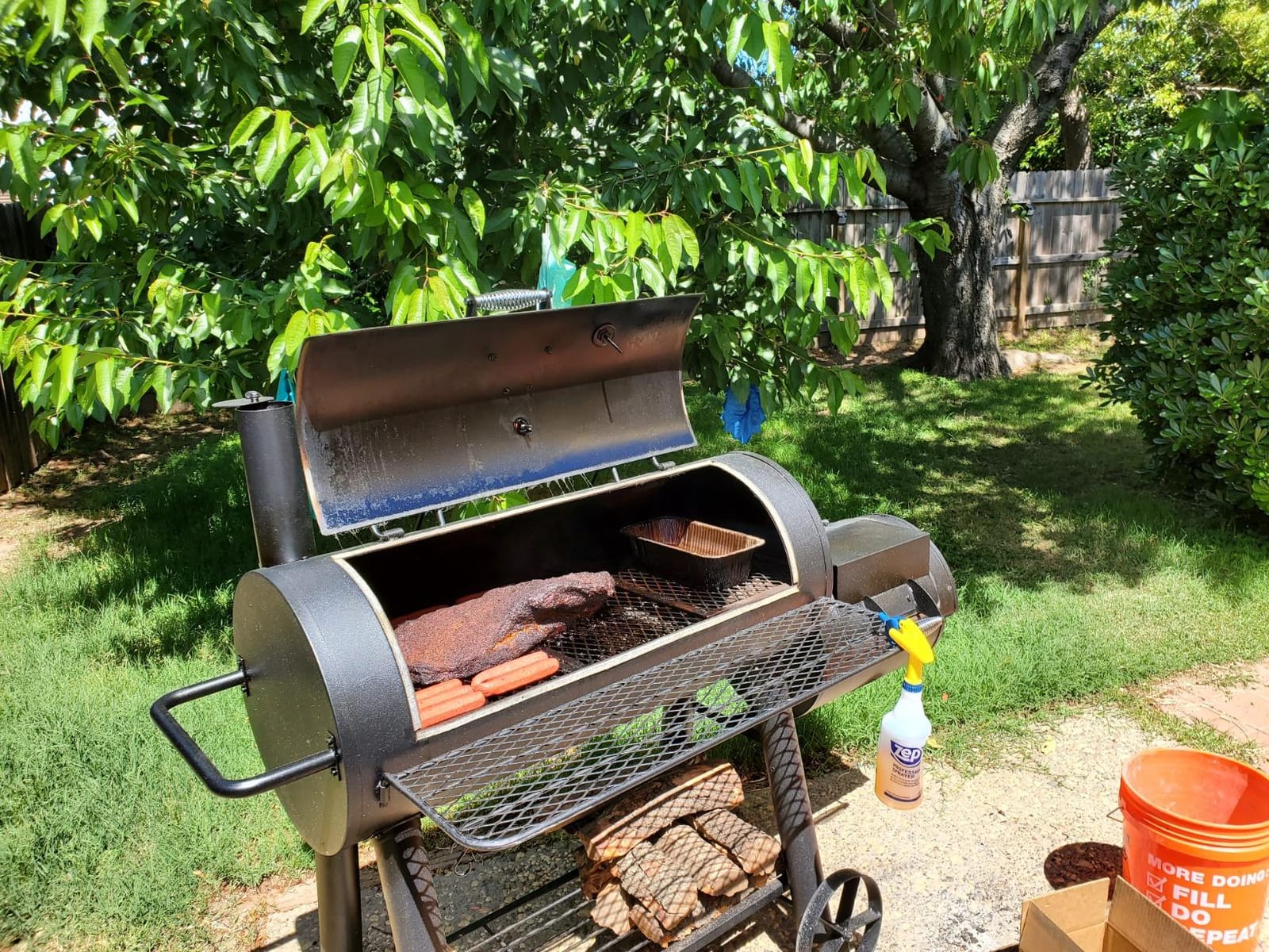 Char-Griller® Competition Pro® Barrel Grill and Offset Smoker, Includes Side Fire Box for Texas-Style Offset Smoking, Metal Cooking Grates, 1,010 Cooking Square Inches in Black, Model 2823 in Black customer photo 2