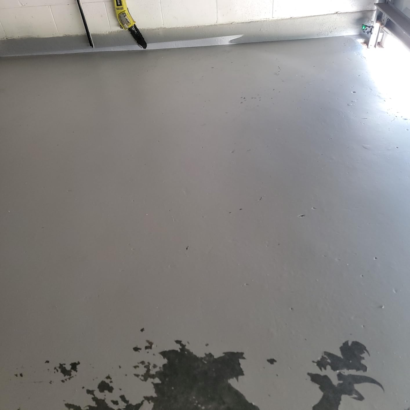 KILZ 1-Part Epoxy Concrete & Garage Floor Paint, Slate Gray, 1 Gallon customer photo 1
