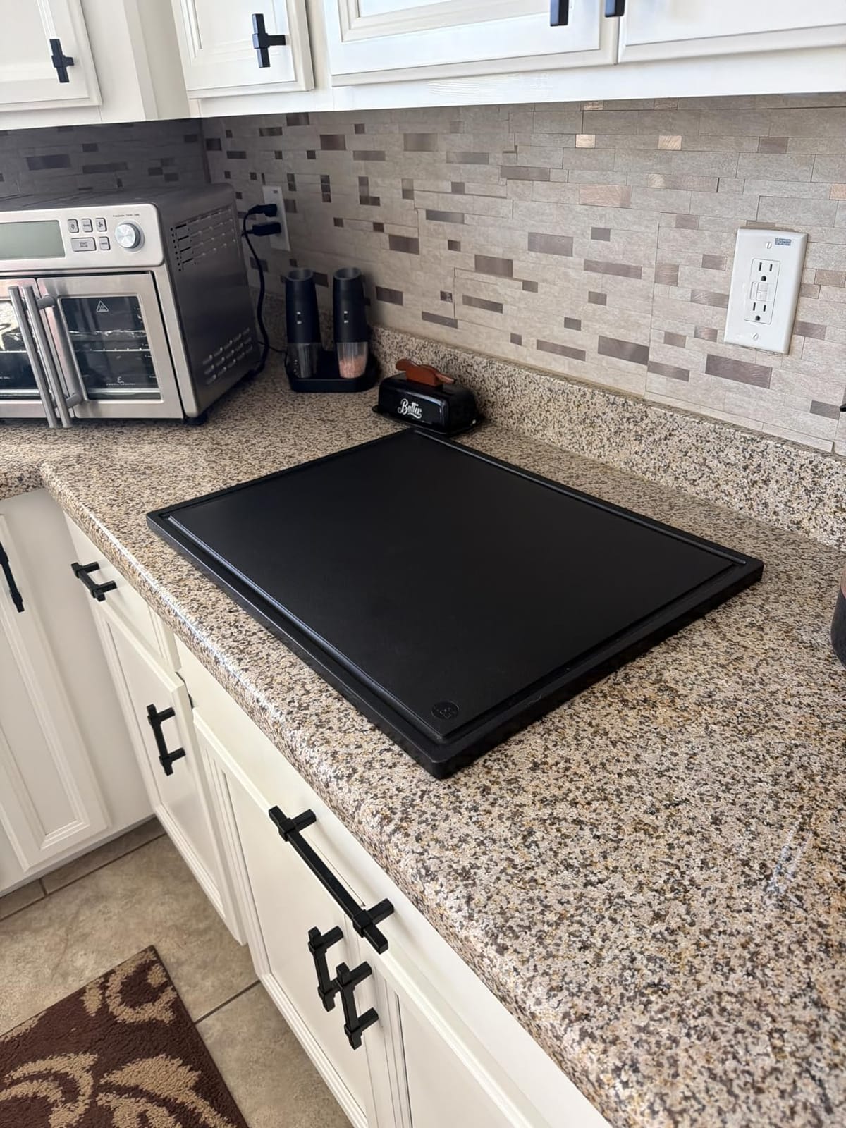 Thirteen Chefs 18x12 White Cutting Board with Groove, 1/2