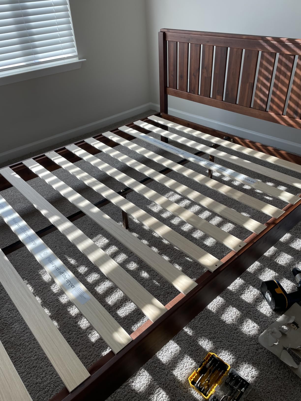 ZINUS Vivek Deluxe Wood Platform Bed Frame with Headboard, Wood Slat Support, No Box Spring Needed, Easy Assembly, Queen customer photo 2