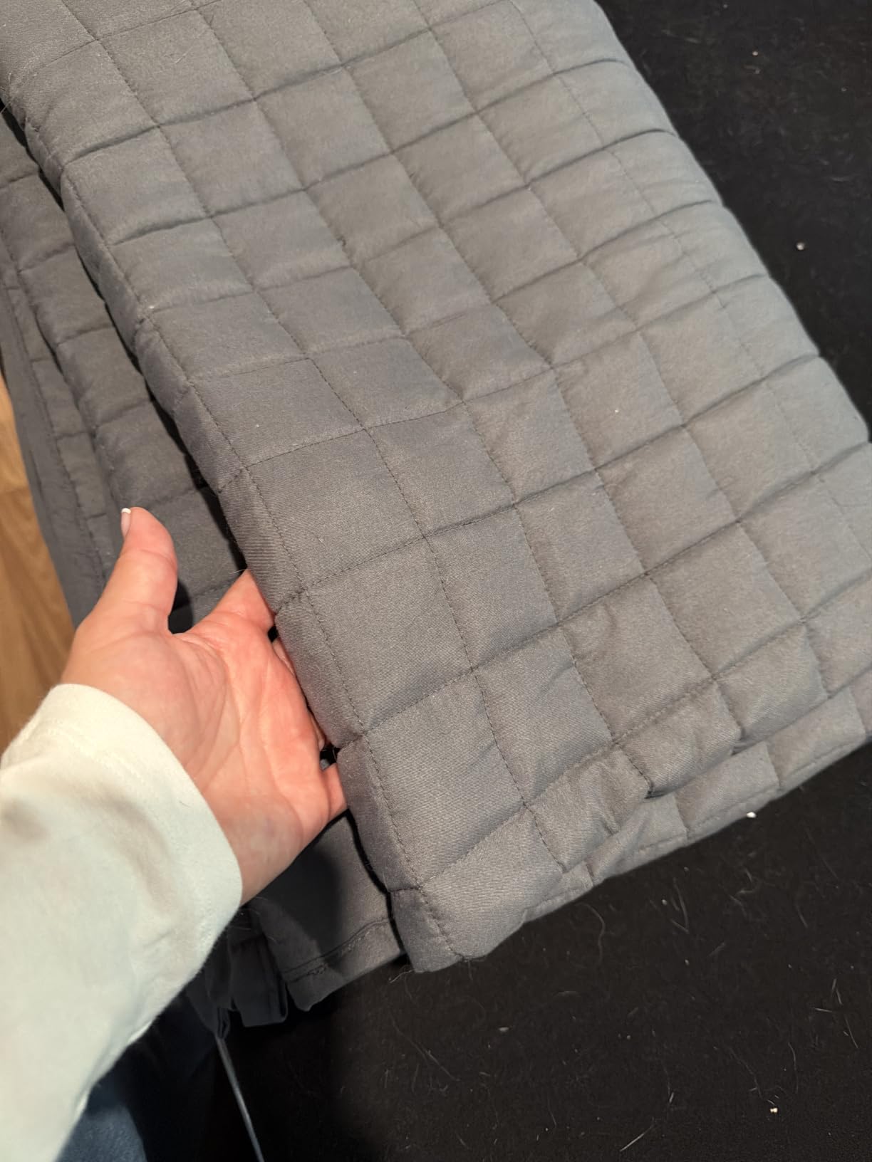 YnM 15lbs Weighted Blanket for Adults, 48x72 Inches, Dark Grey customer photo 2