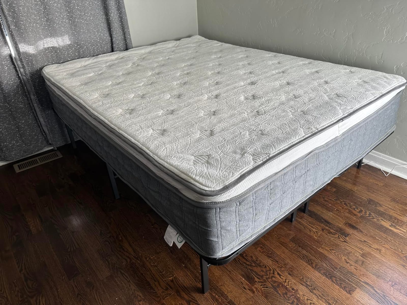 Amazon Basics Bed Frame with Storage, Foldable Metal Platform, Sturdy Steel, No Box Spring Needed, 14-inch High, Tool-Free Setup, Noise Free, Easy Assembly, Queen Size, Black customer photo 1