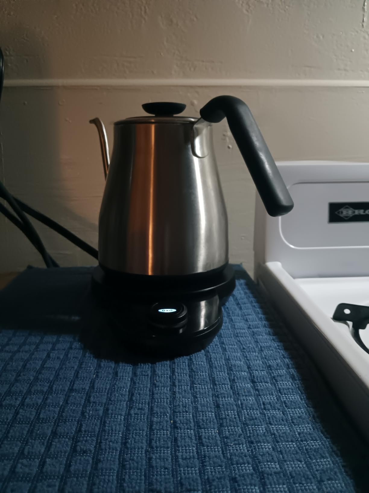 OXO Brew Pour Over Gooseneck Electric Kettle - Stainless Steel customer photo 1