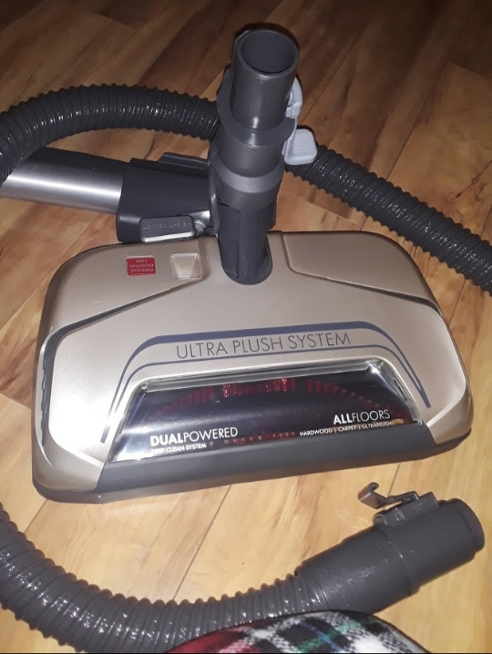 Kenmore Elite 81714 Pet Friendly Ultra Plush Lightweight Bagged Canister Vacuum with Pet PowerMate, HEPA, Extended Telescoping Wand, Retractable Cord, and 3 Cleaning Tools-Champagne customer photo 2
