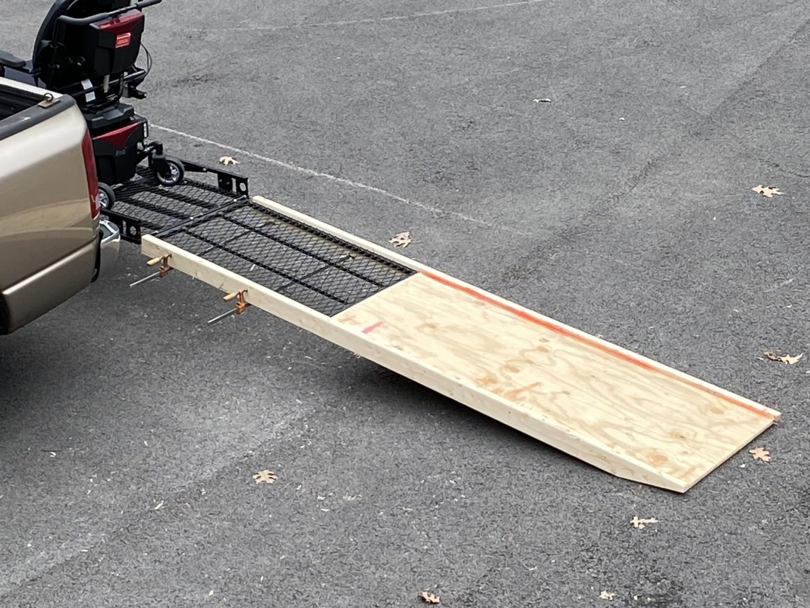 Goplus Mobility Scooter Carrier, 50” x 29.5” Folding Wheelchair Carrier for Car with 42” Ramp, Stabilizer & 2 Tie Down Straps, 500 LBS, Fit 2