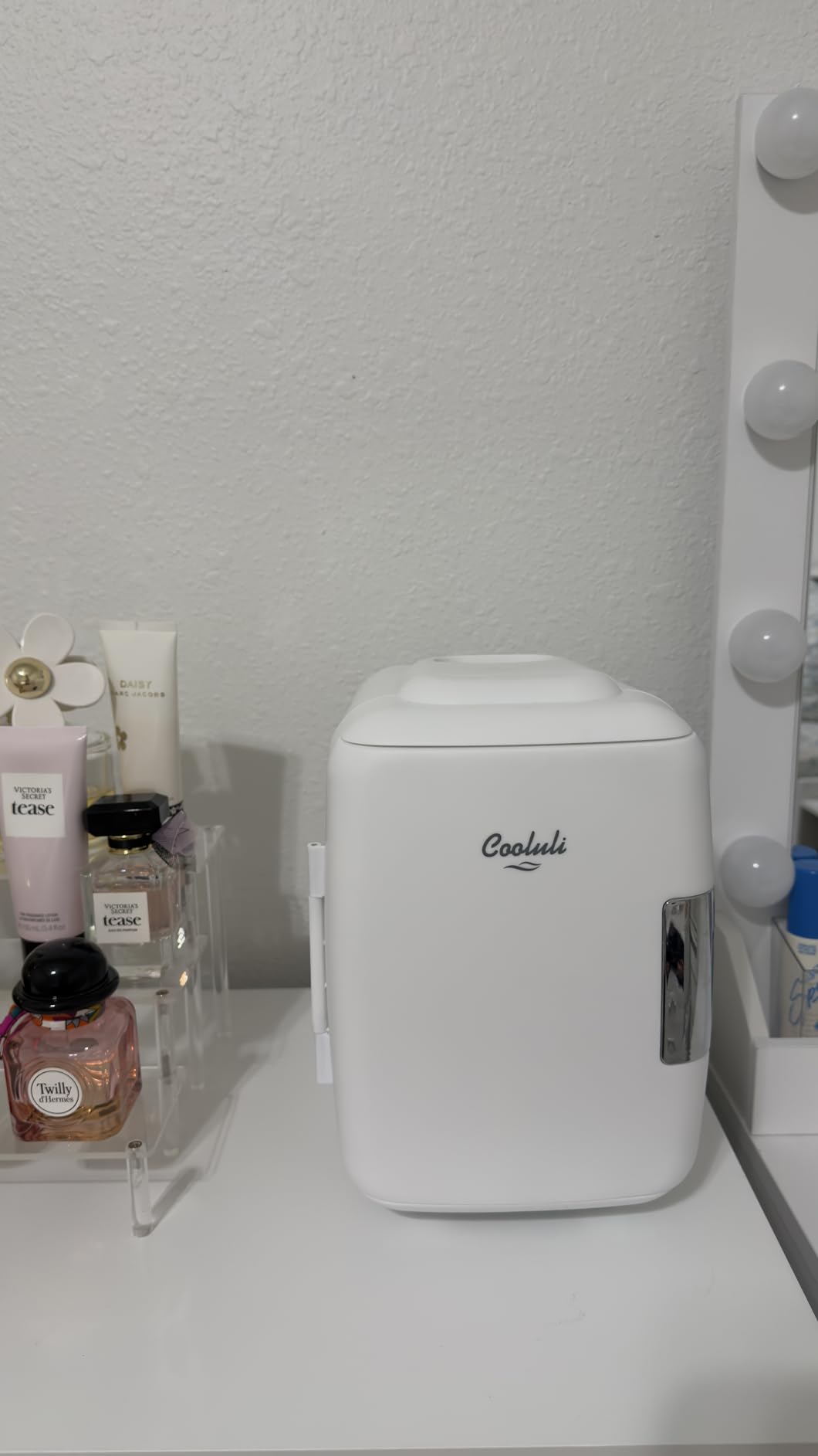 Cooluli Mini Fridge for Bedroom - Car, Office Desk & Dorm Room - Portable 4L/6 Can Electric Plug In Cooler & Warmer for Food, Drinks, Skincare Beauty & Makeup - 12v AC/DC & Exclusive USB Option, Black customer photo 1