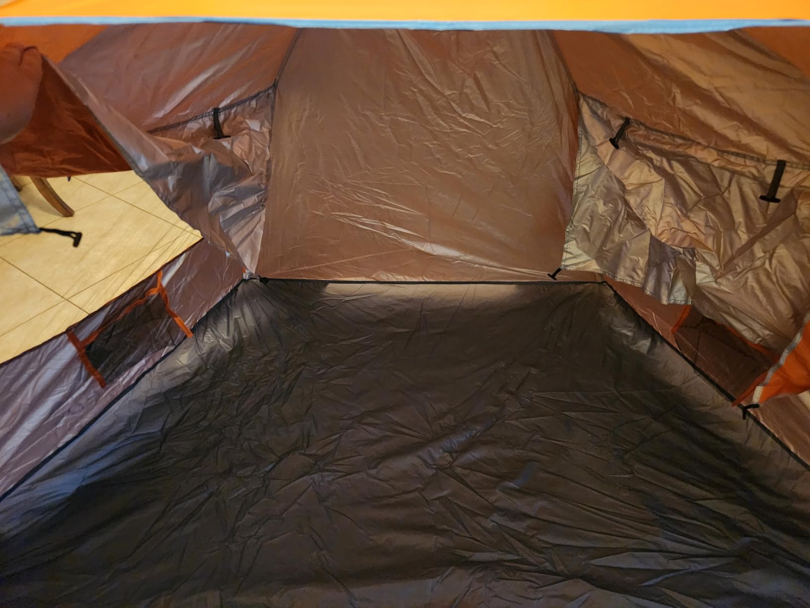 Oileus X-Large 4-Person UV Beach Tent with 6 Sand Pockets, Orange customer photo 2