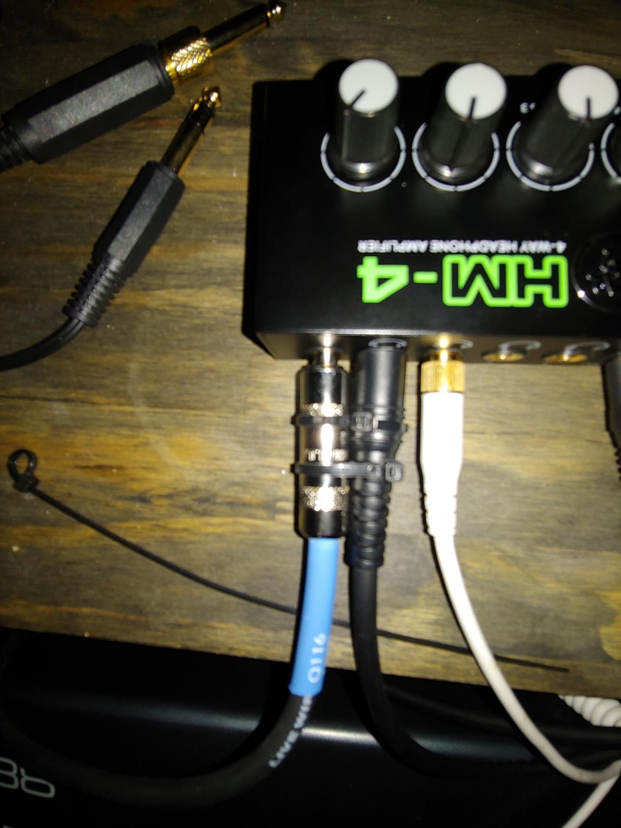 Mackie HM-4 Headphone Amplifier (4-Channel), Compact Splitter, Black customer photo 1