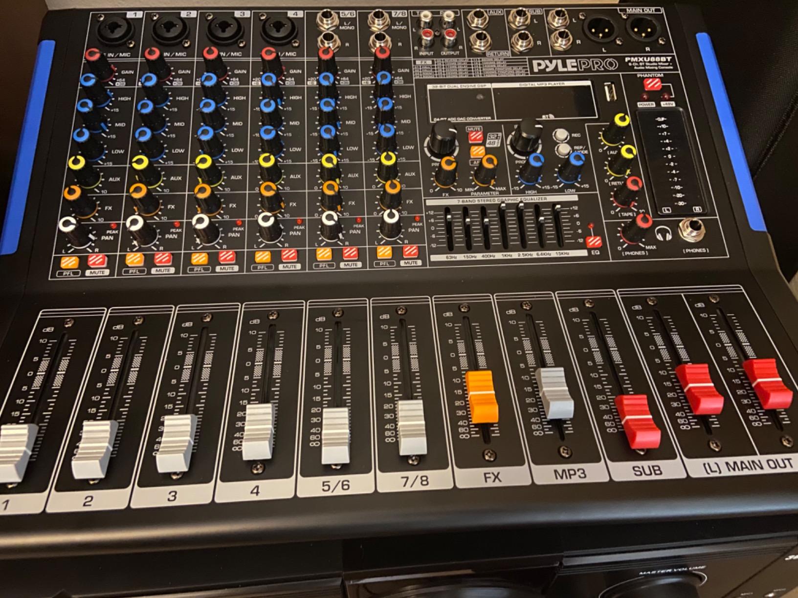 Pyle 8-Channel Console Style Audio Mixer with Bluetooth - DJ Sound Controller, 4 XLR / Combo Inputs, Sub Out, +48V Phantom, USB-A In, 16 DSP Effects, MP3 Player, 7-Band EQ - PMXU88BT customer photo 1