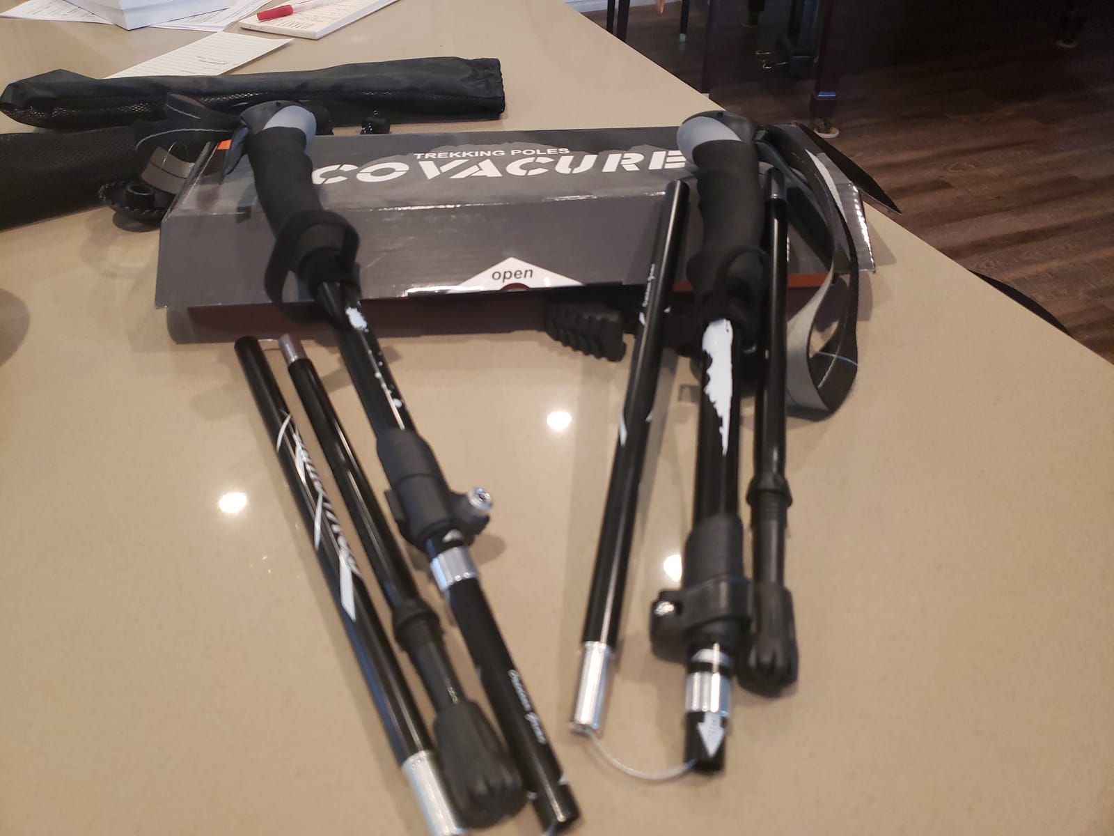 Covacure Hiking Poles Collapsible, 7075 Aluminum Trekking Poles, 2-Pack customer photo 1