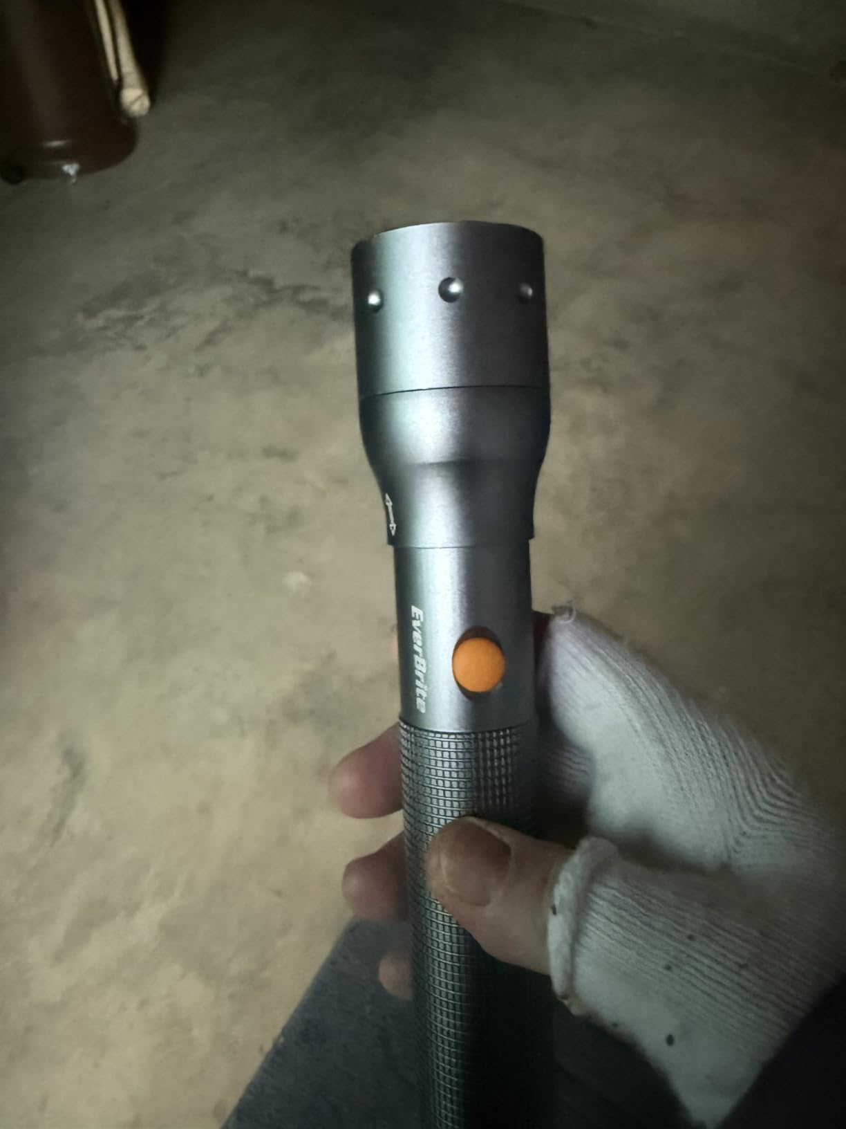 EverBrite Tactical Flashlight, 900 Lumen Zoomable, 3 Light Modes customer photo 2