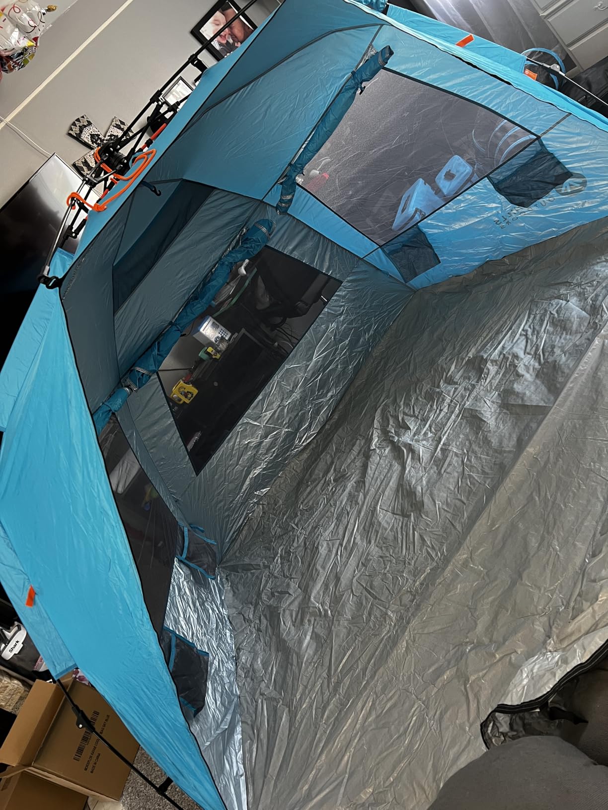 Easthills Outdoors Instant Shader Enhanced Deluxe XL Beach Tent Easy Set Up 4-6 Person Popup Sun Shelter 99