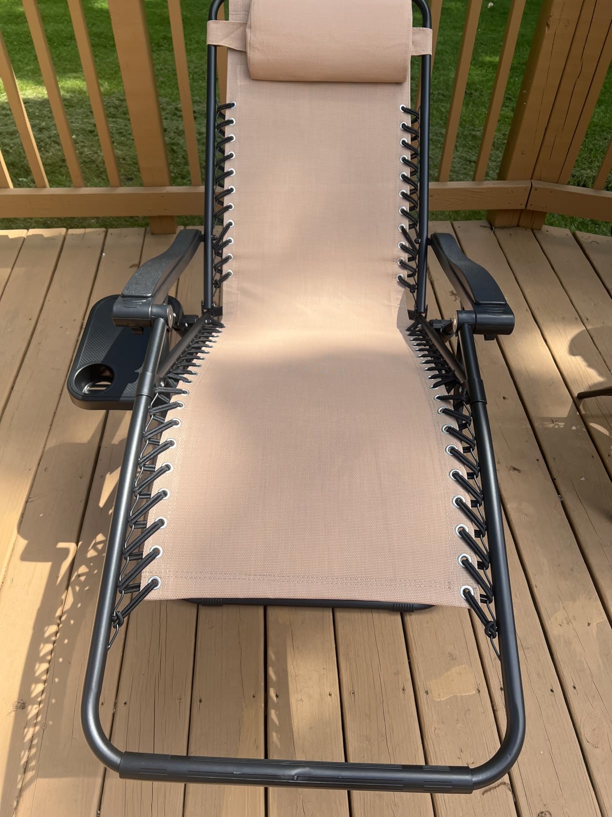 Amazon Basics Outdoor Adjustable Zero Gravity Folding Reclining Lounge Chair with Cup Holder, Headrest Pillow, Detachable Side Table, Weather Resistant, Set of 2, Blue customer photo 1