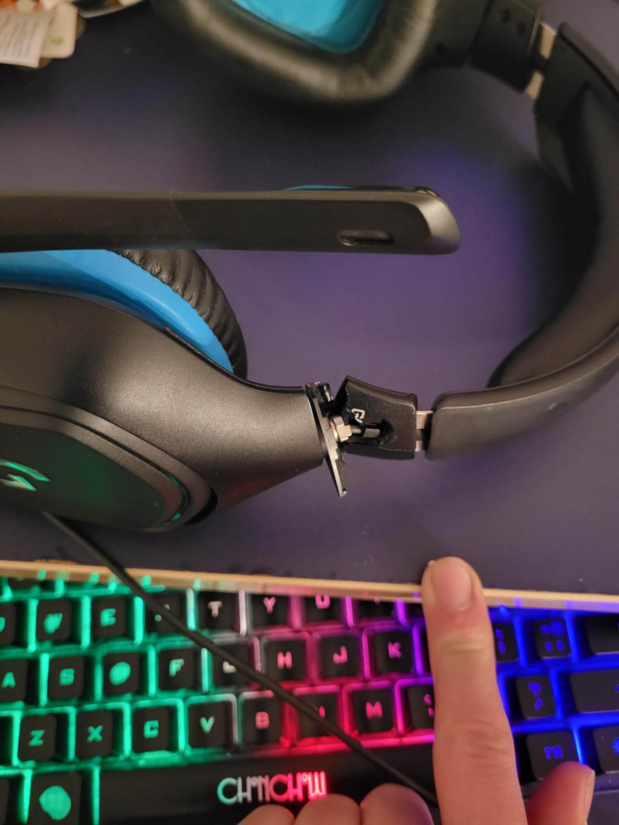 Logitech G432 Wired Gaming Headset - Black customer photo 1