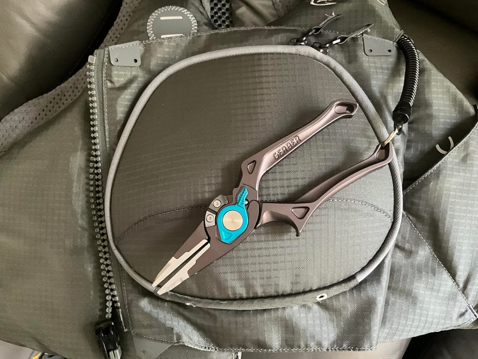 Gerber Gear Magniplier-Salt - Durable,Fishing Pliers with Sheath - Spring-Loaded Pliers for Freshwater & Saltwater Fishing - Premium Fishing Accessory - 7.5