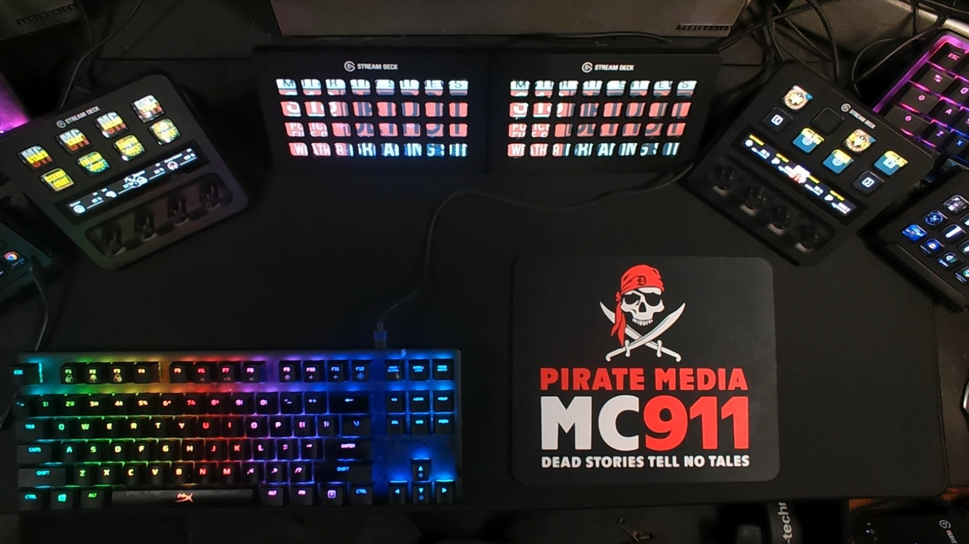 Elgato Stream Deck XL Advanced Studio Controller, 32 Keys customer photo 2
