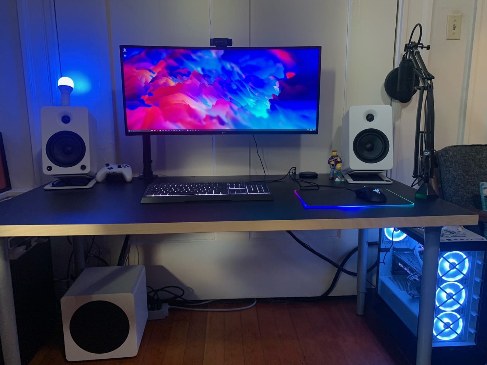 Kanto YU6WALNUT Powered Bookshelf Speakers with Bluetooth and Phono Preamp | Pair | Walnut customer photo 1