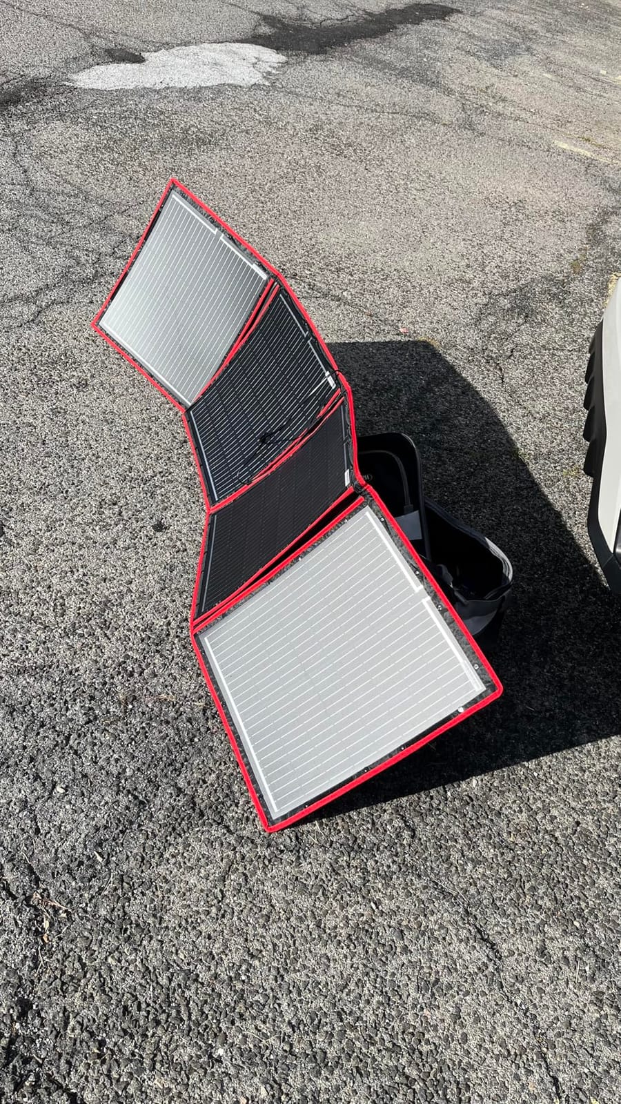 DOKIO 300W Portable Foldable Solar Panel Kit with Charge Controller customer photo 2