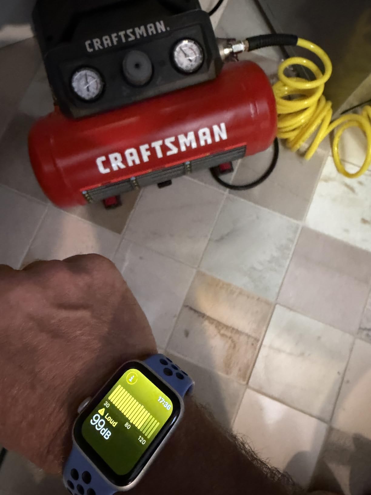 CRAFTSMAN 1.5 Gallon 3/4HP Oil-Free Portable Air Compressor 135PSI customer photo 2