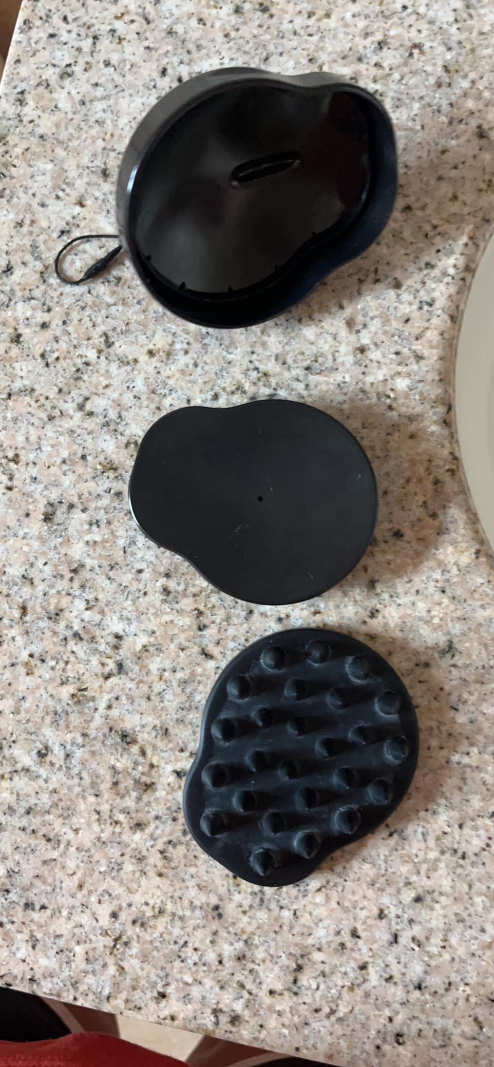 FREATECH Scalp Scrubber Scalp Massager Hair Growth, Shower Shampoo Brush with Silicone Bristles for Dandruff Removal and Hair Care, Wet & Dry Hair Massager Scalp Exfoliator for Men Women Kids，Black customer photo 2