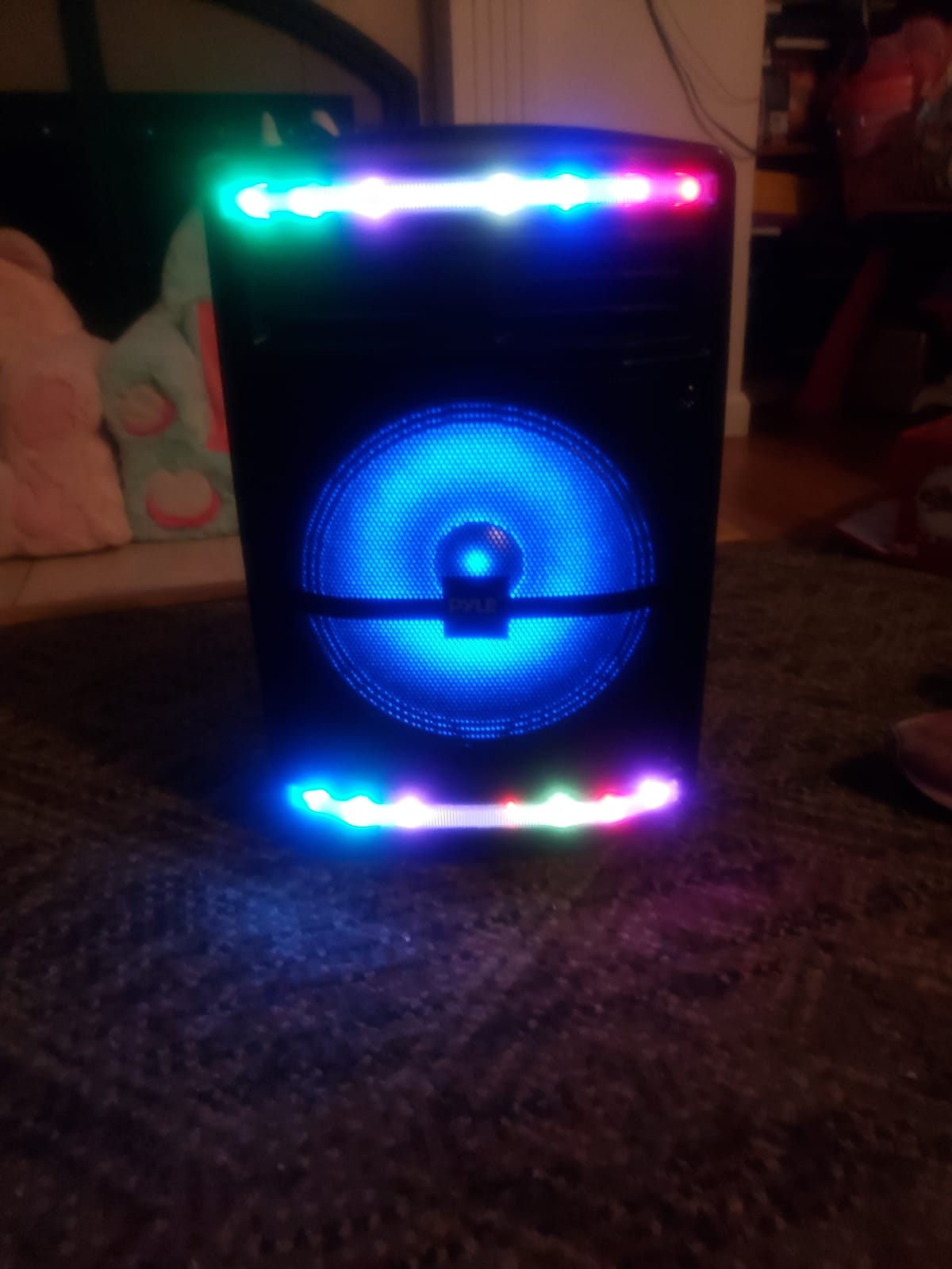 Pyle Portable Bluetooth PA Speaker System - 600W Bluetooth Speaker Portable PA System W/ Rechargeable Battery, Party Lights, MP3/USB SD Card Reader, Rolling Wheels - Pyle PPHP1044B customer photo 2