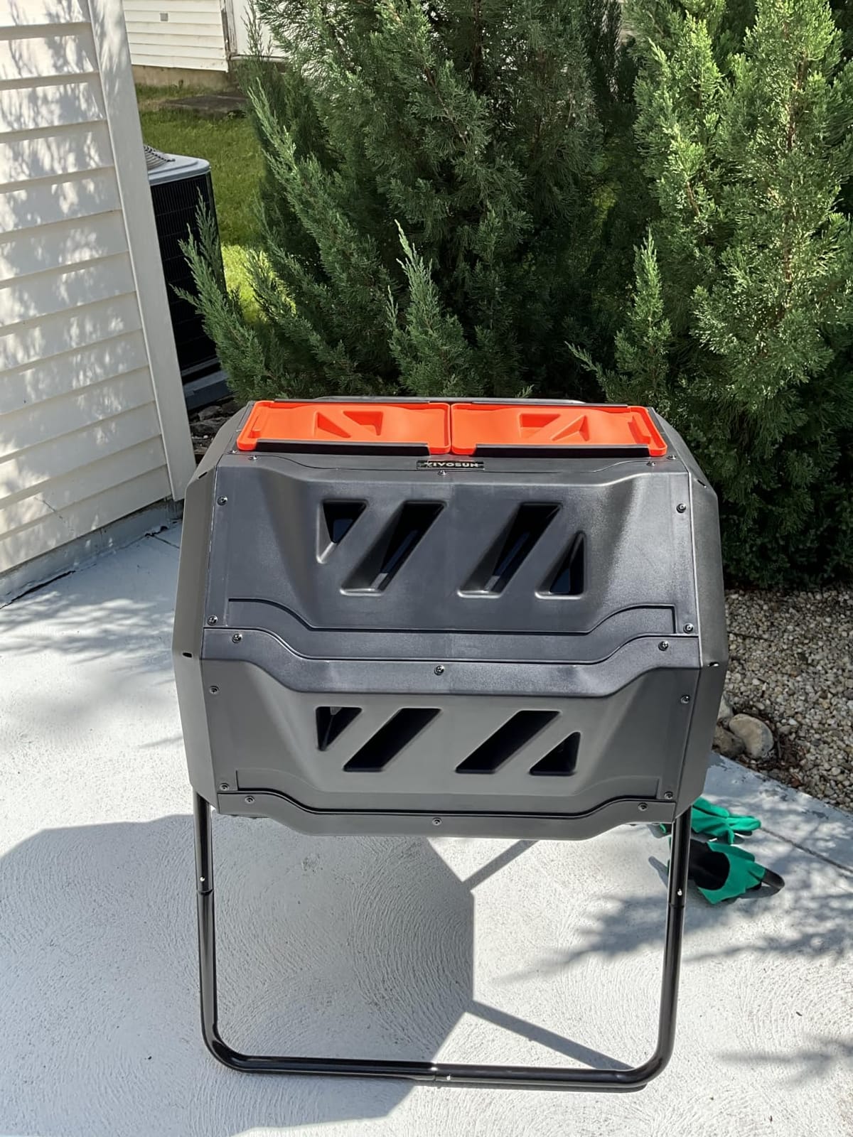 VIVOSUN Outdoor Tumbling Composter Dual Rotating Batch Compost Bin, 43 Gallon Black Door customer photo 2